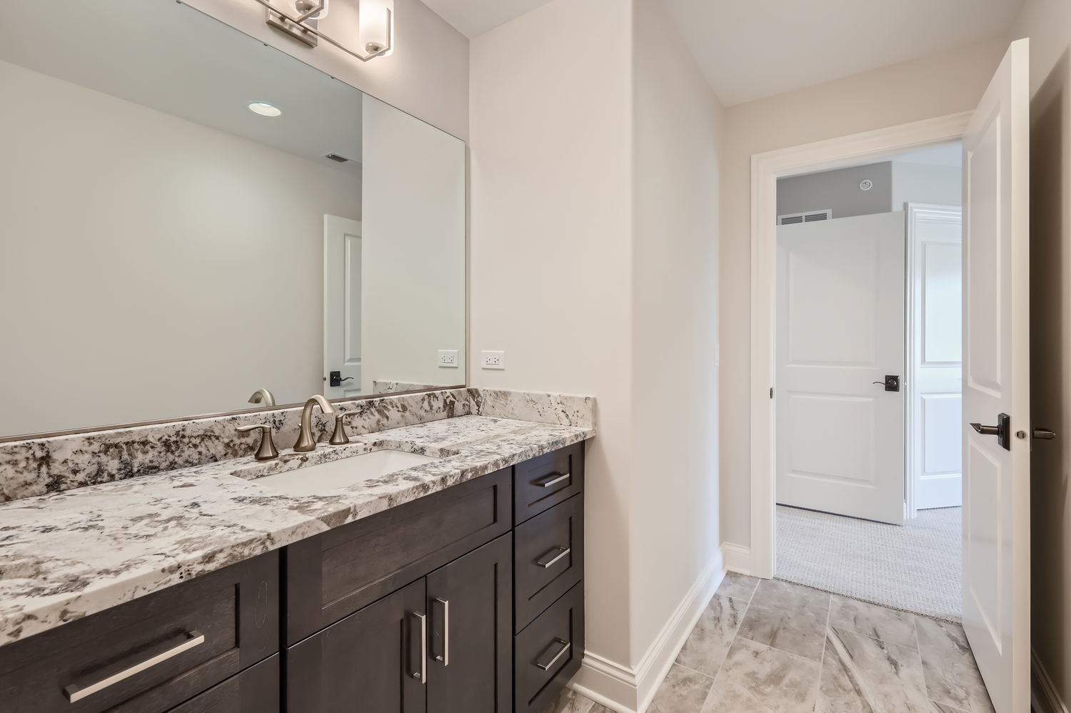 Mettawa, Illinois, 60048, United States, 4 Bedrooms Bedrooms, ,4 BathroomsBathrooms,Residential,For Sale,1994608