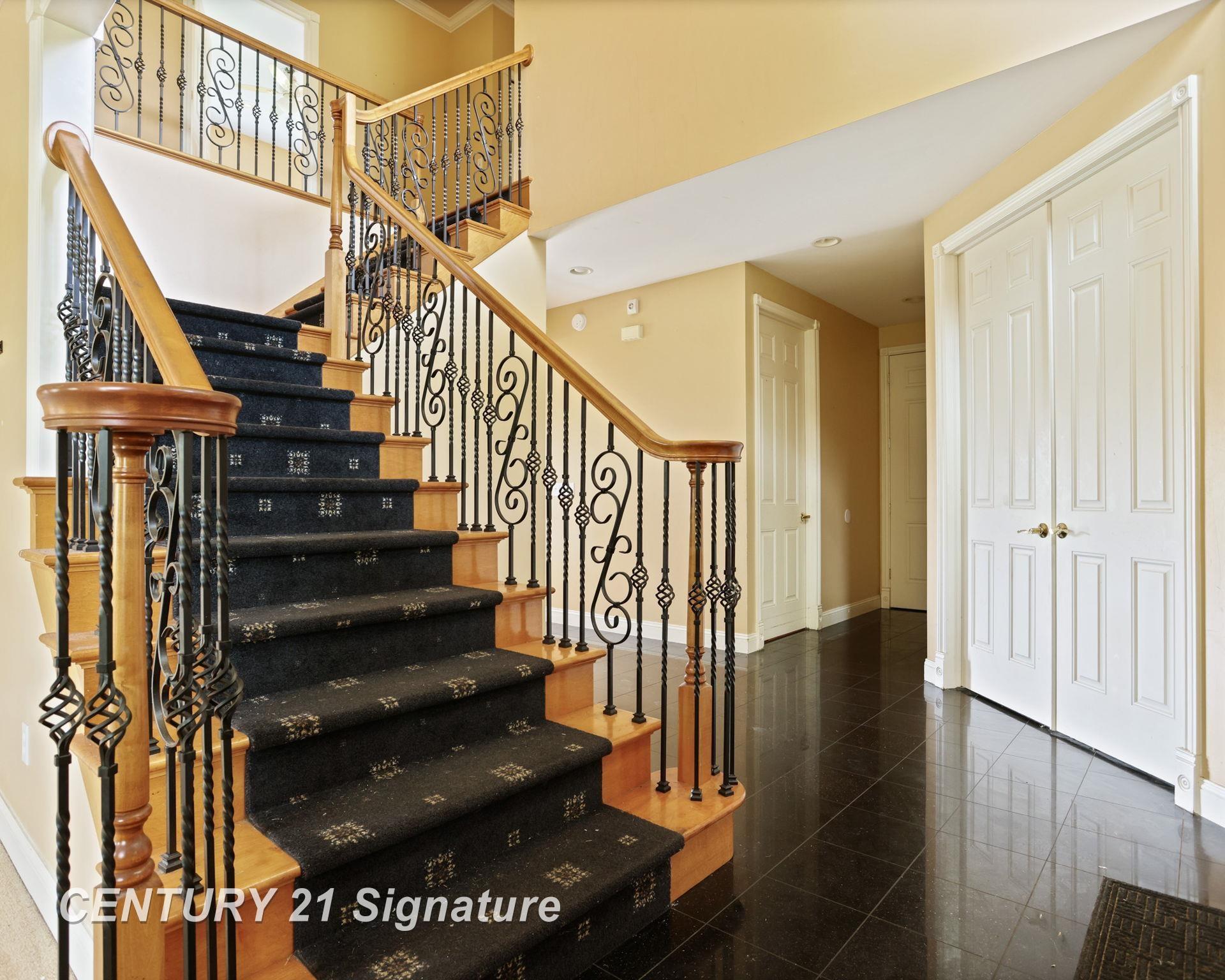 Saginaw, Michigan, 48603, United States, 4 Bedrooms Bedrooms, ,4 BathroomsBathrooms,Residential,For Sale,1920670