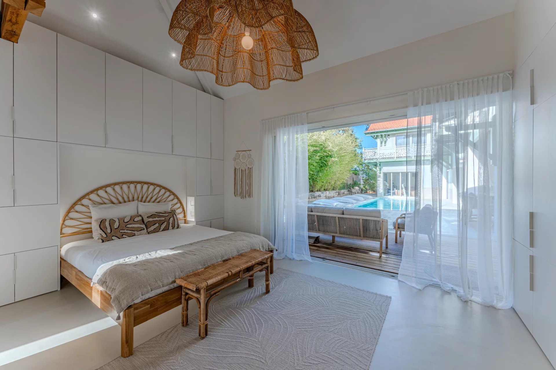 Arcachon, New Aquitaine, 33120, FR, 5 Bedrooms Bedrooms, ,Residential,For Sale,1996092