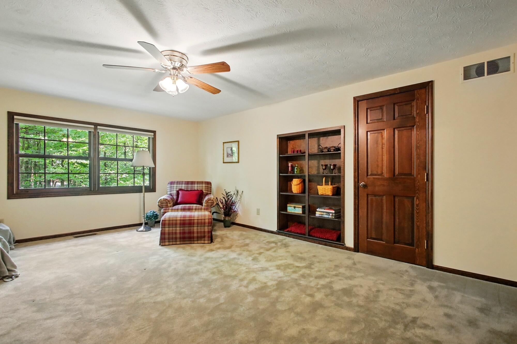 Springfield, Ohio, 45504, United States, 4 Bedrooms Bedrooms, ,3 BathroomsBathrooms,Residential,For Sale,1927340
