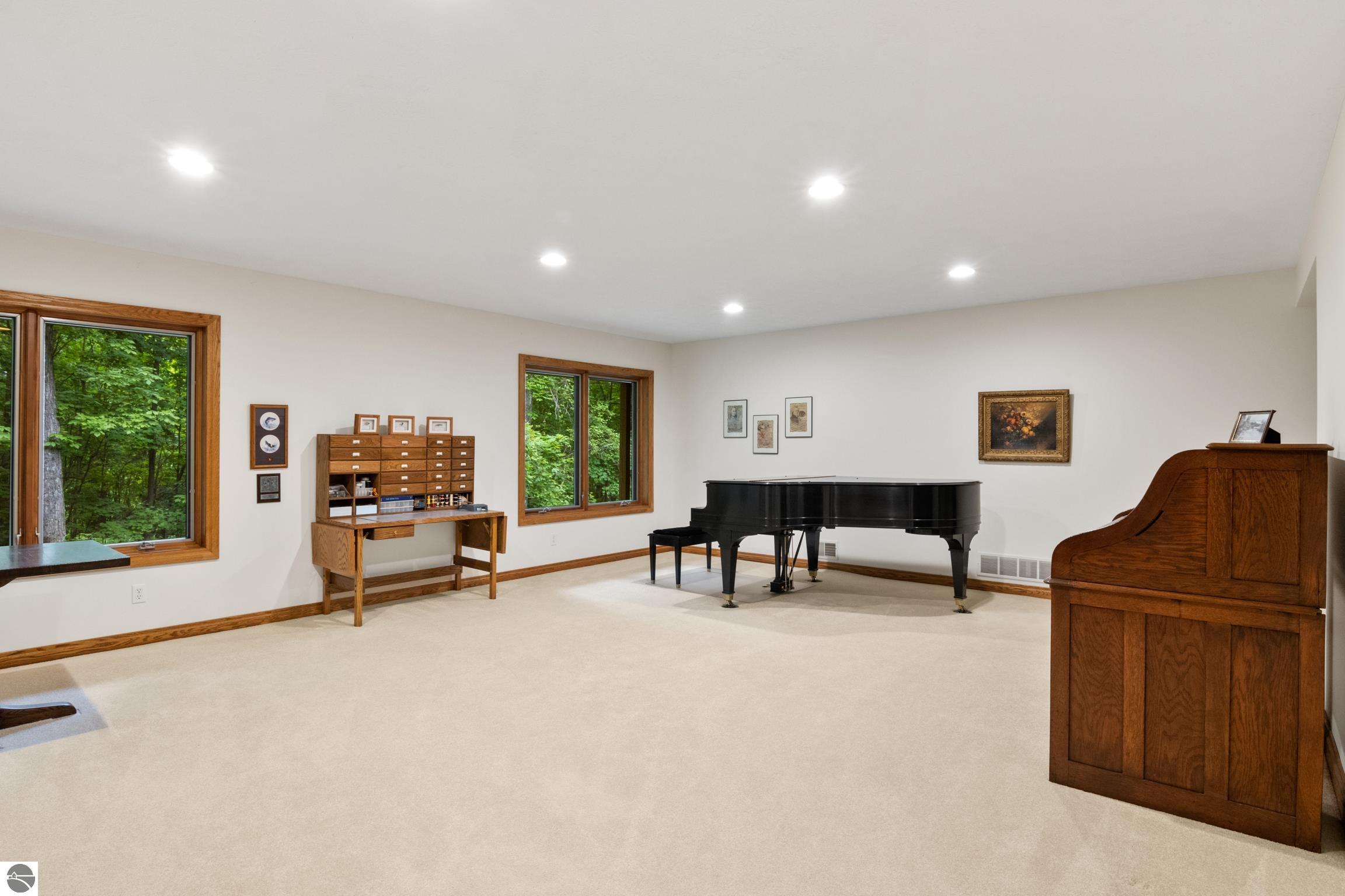 Suttons Bay, Michigan, 49682, United States, 3 Bedrooms Bedrooms, ,3 BathroomsBathrooms,Residential,For Sale,1943480