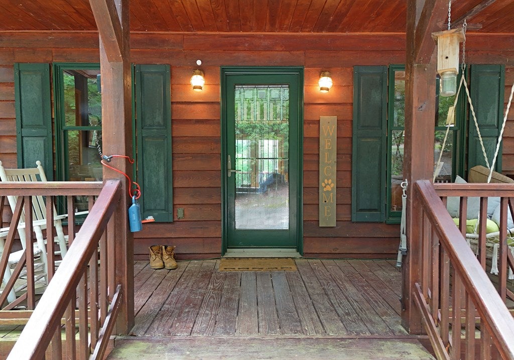 Blue Ridge, Georgia, 30513, United States, 4 Bedrooms Bedrooms, ,3 BathroomsBathrooms,Residential,For Sale,1889495