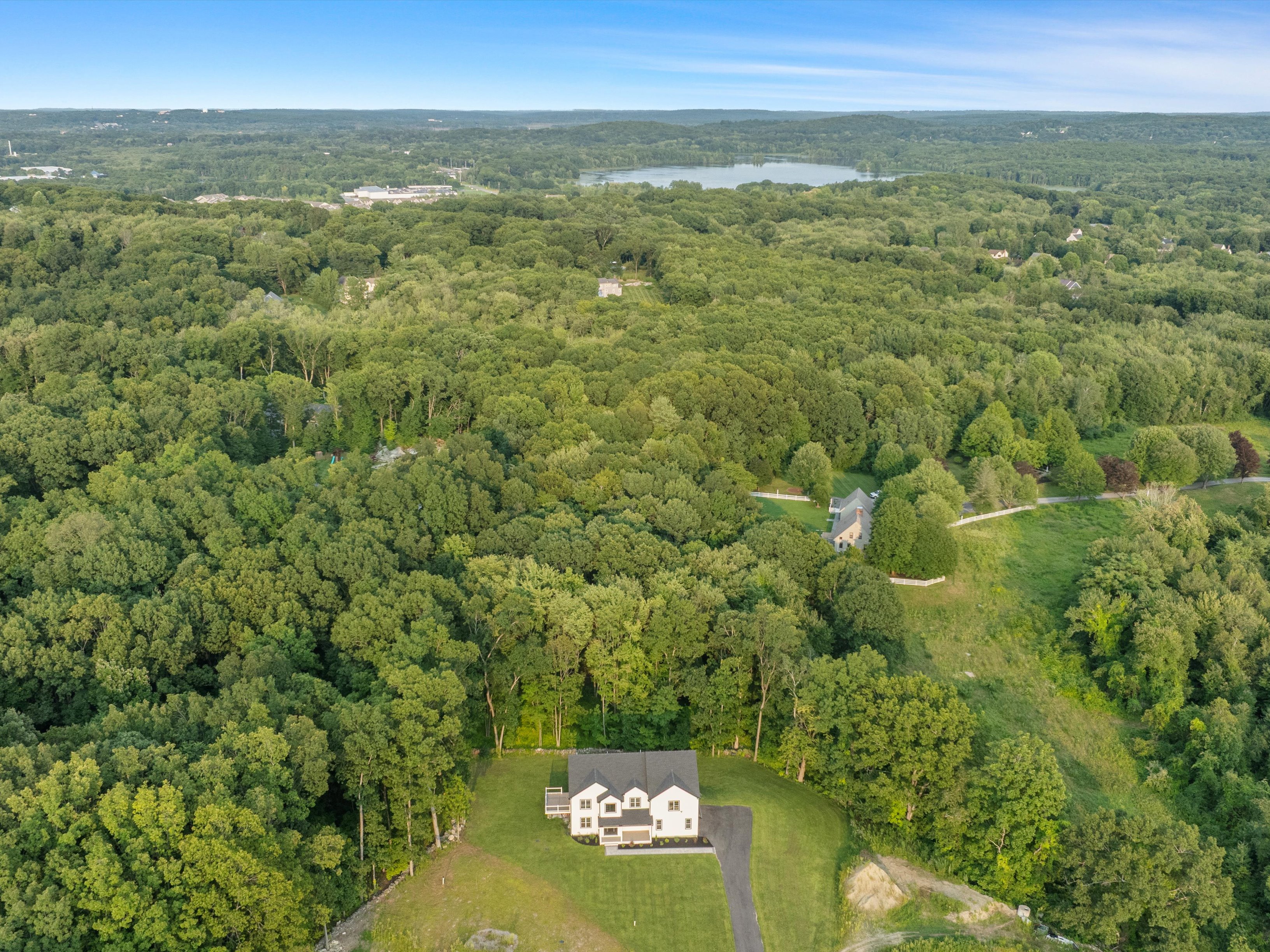  10 Falcon Drive, Shrewsbury, MA 01545 - 物件實景