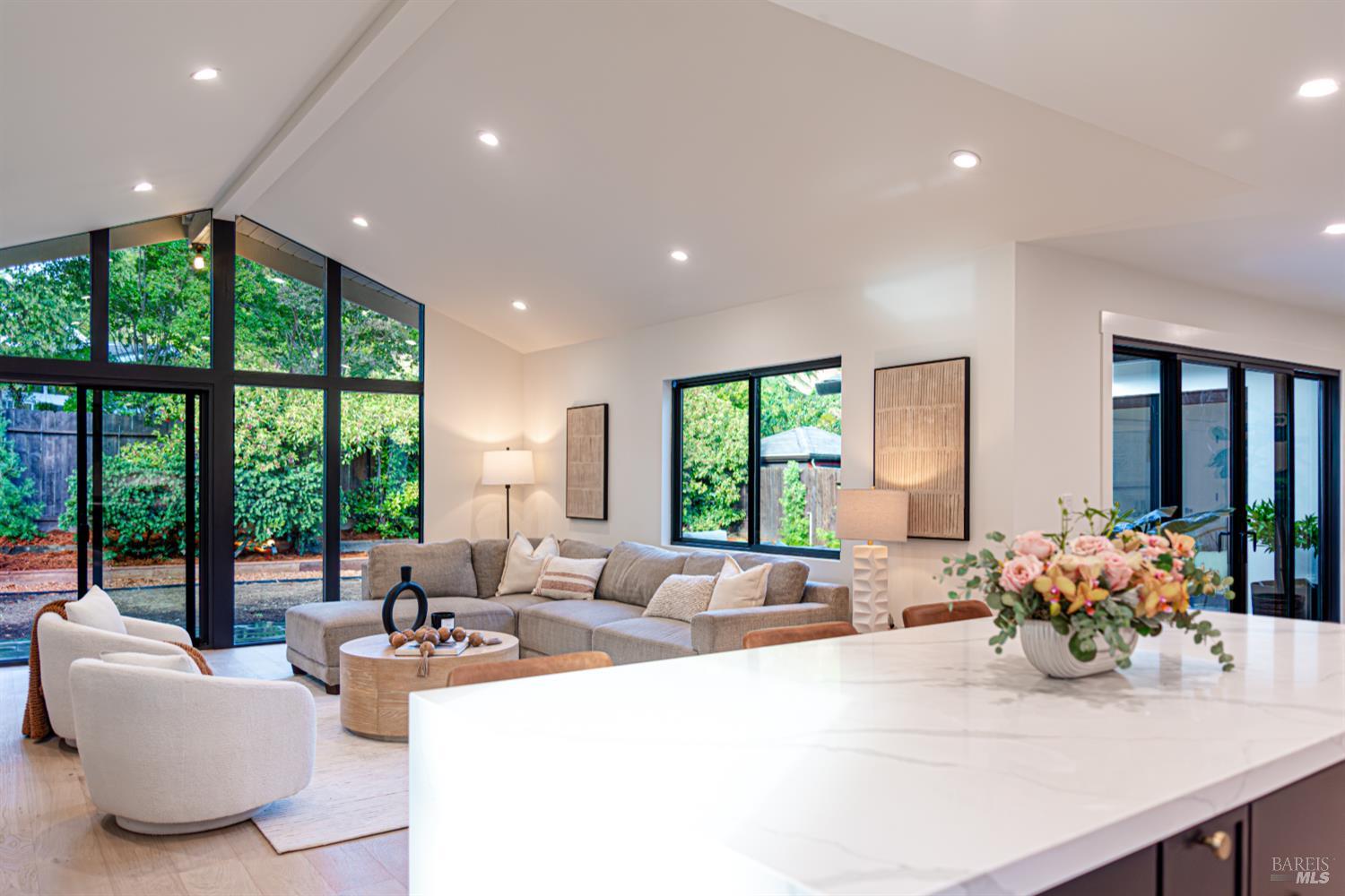 San Rafael, California, 94903, United States, 4 Bedrooms Bedrooms, ,3 BathroomsBathrooms,Residential,For Sale,1992901