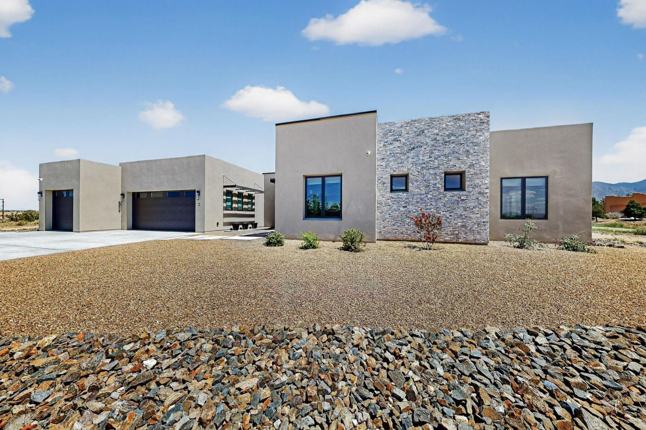 Placitas, New Mexico, 87043, United States, 3 Bedrooms Bedrooms, ,4 BathroomsBathrooms,Residential,For Sale,1903548