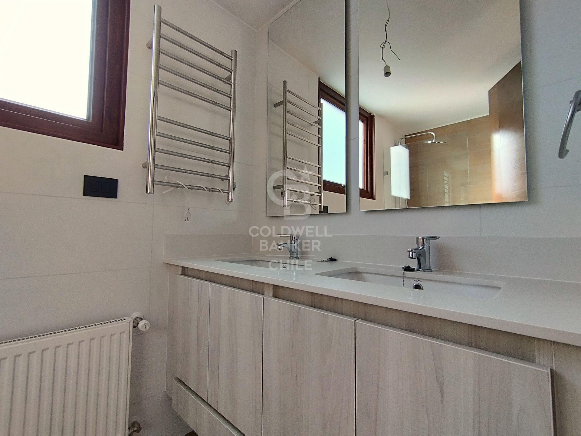 Colina, Chile, 3 Bedrooms Bedrooms, ,4 BathroomsBathrooms,Residential,For Sale,1877274