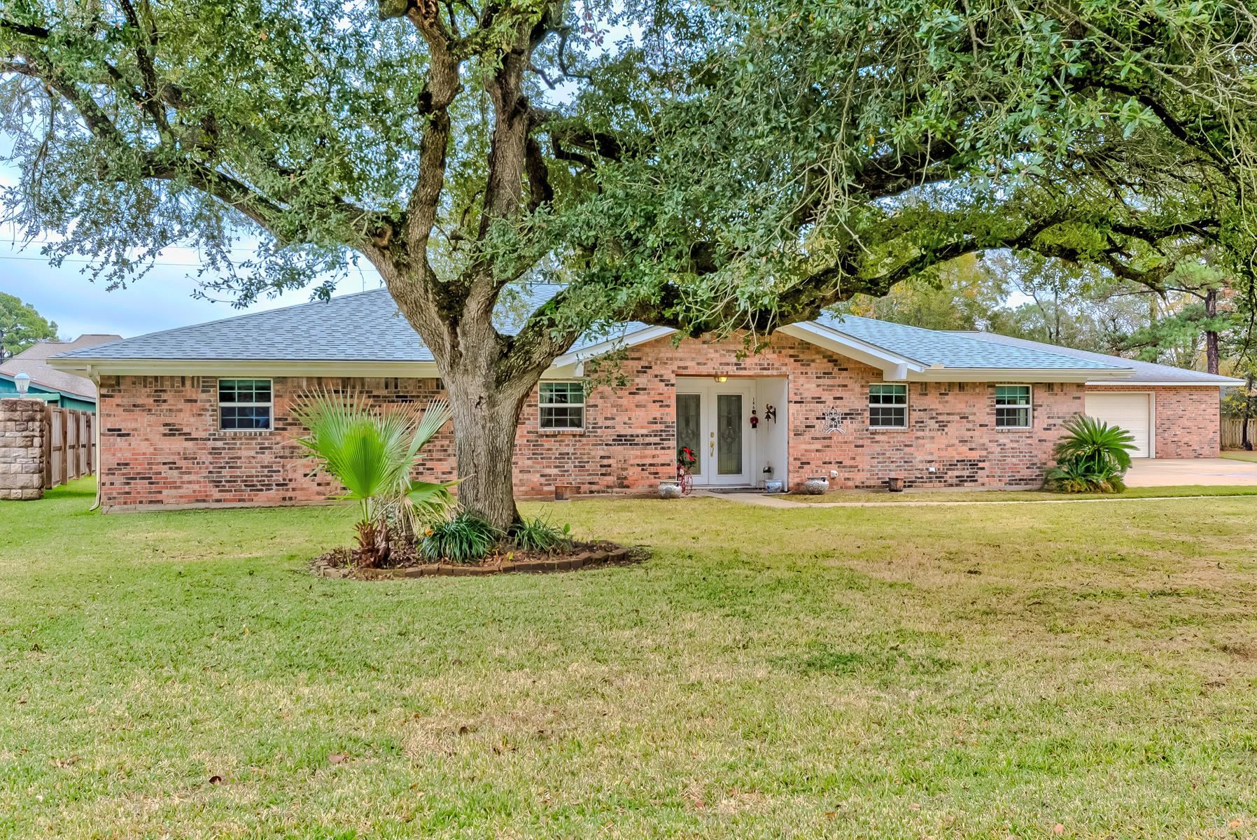 Poinsettia St, Bridge City, TX 77611