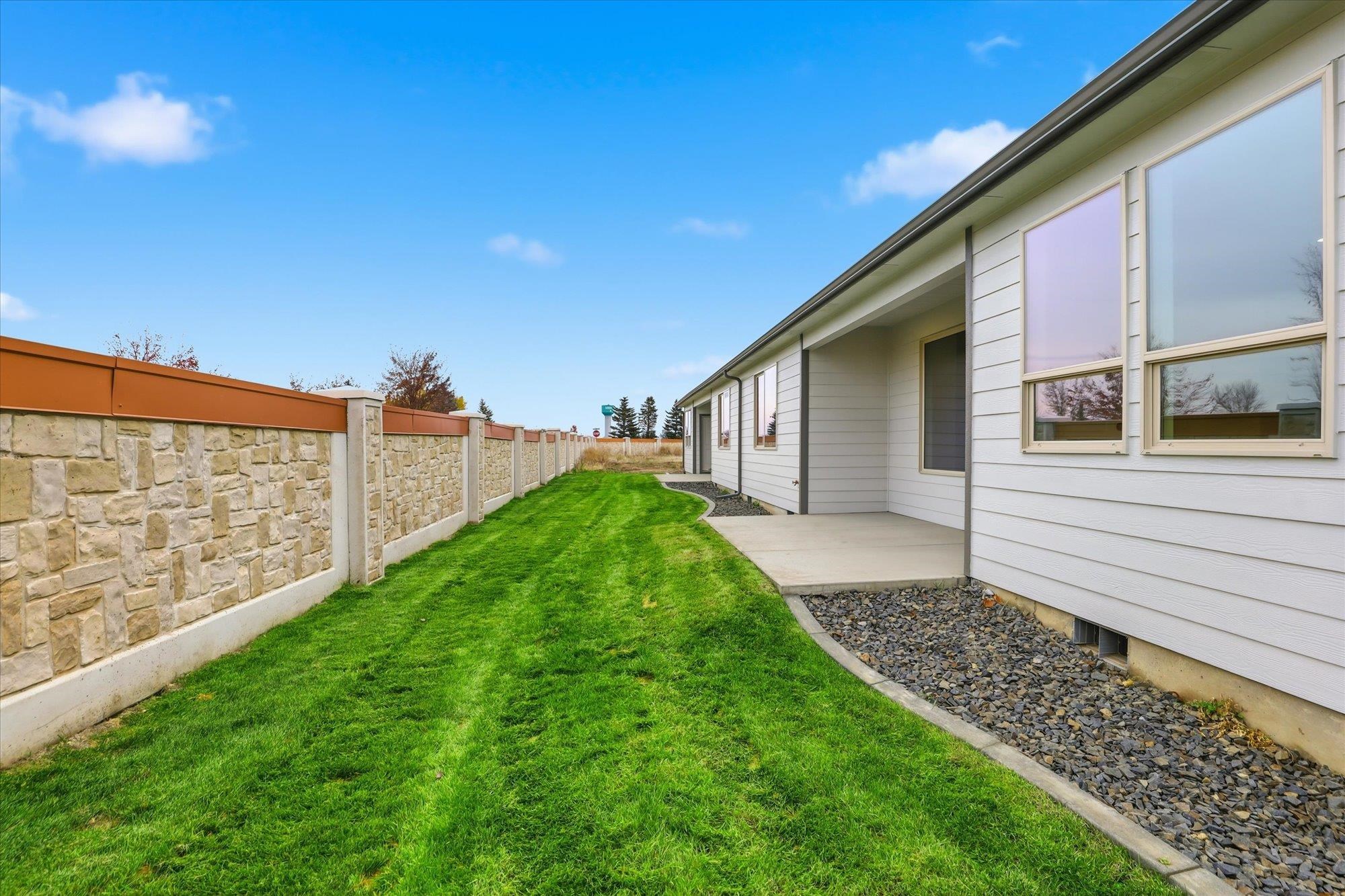 Deer Park, Washington, 99006, United States, 3 Bedrooms Bedrooms, ,2 BathroomsBathrooms,Residential,For Sale,1988069