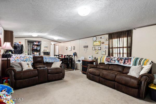 Burgaw, North Carolina, 28425, United States, 3 Bedrooms Bedrooms, ,2 BathroomsBathrooms,Residential,For Sale,1910995