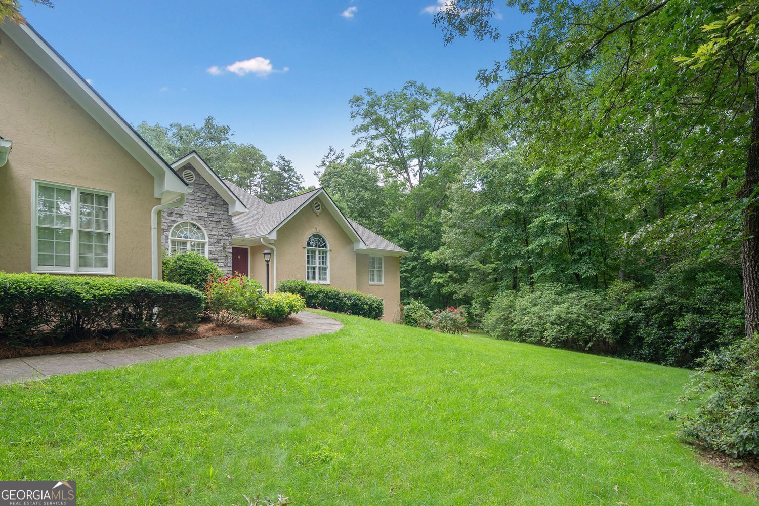 Canton, Georgia, 30114, United States, 4 Bedrooms Bedrooms, ,4 BathroomsBathrooms,Residential,For Sale,1860332