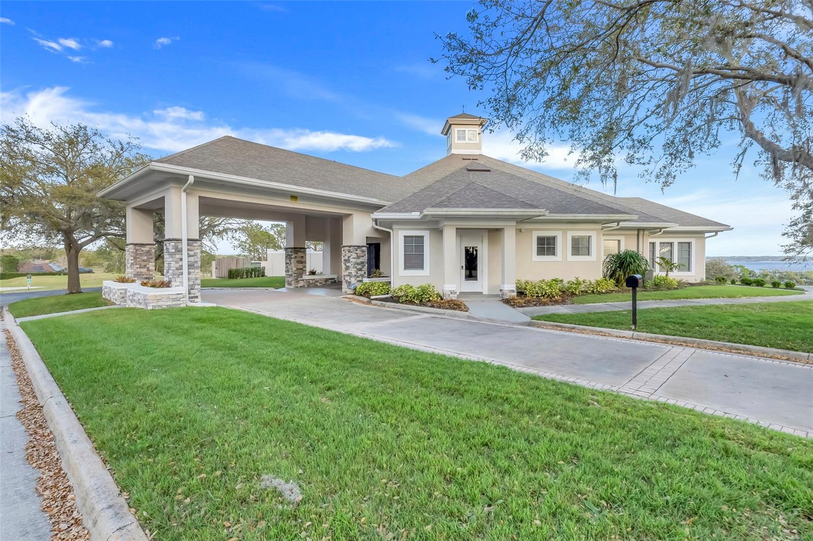 CLERMONT, Florida, 34711, United States, 4 Bedrooms Bedrooms, ,4 BathroomsBathrooms,Residential,For Sale,2003496