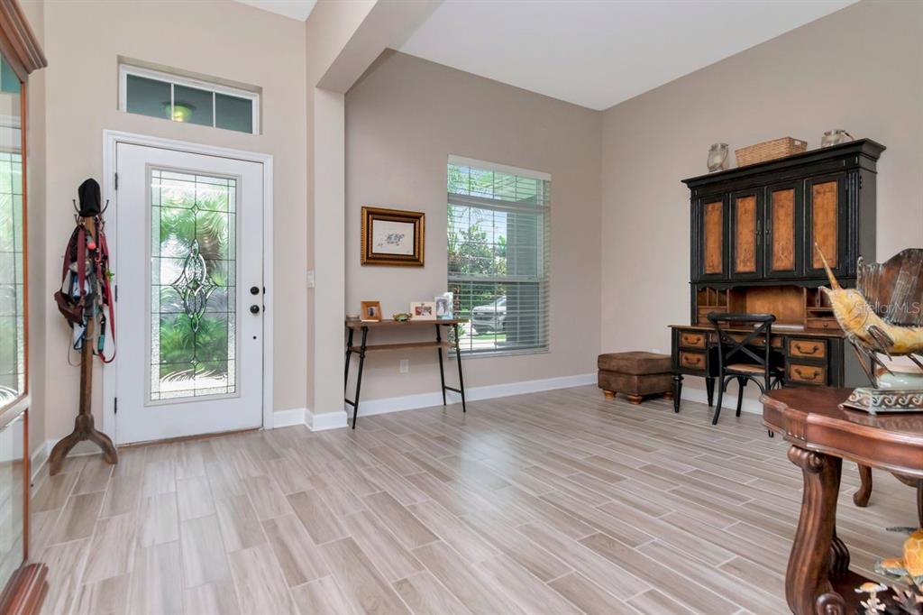 Bradenton, Florida, 34212, United States, 4 Bedrooms Bedrooms, ,4 BathroomsBathrooms,Residential,For Sale,1908693