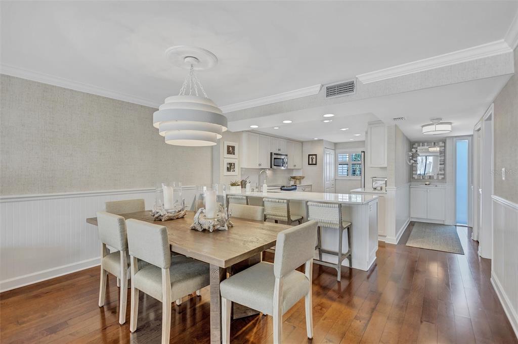 Sarasota, Florida, 34242, United States, 2 Bedrooms Bedrooms, ,2 BathroomsBathrooms,Residential,For Sale,1895415
