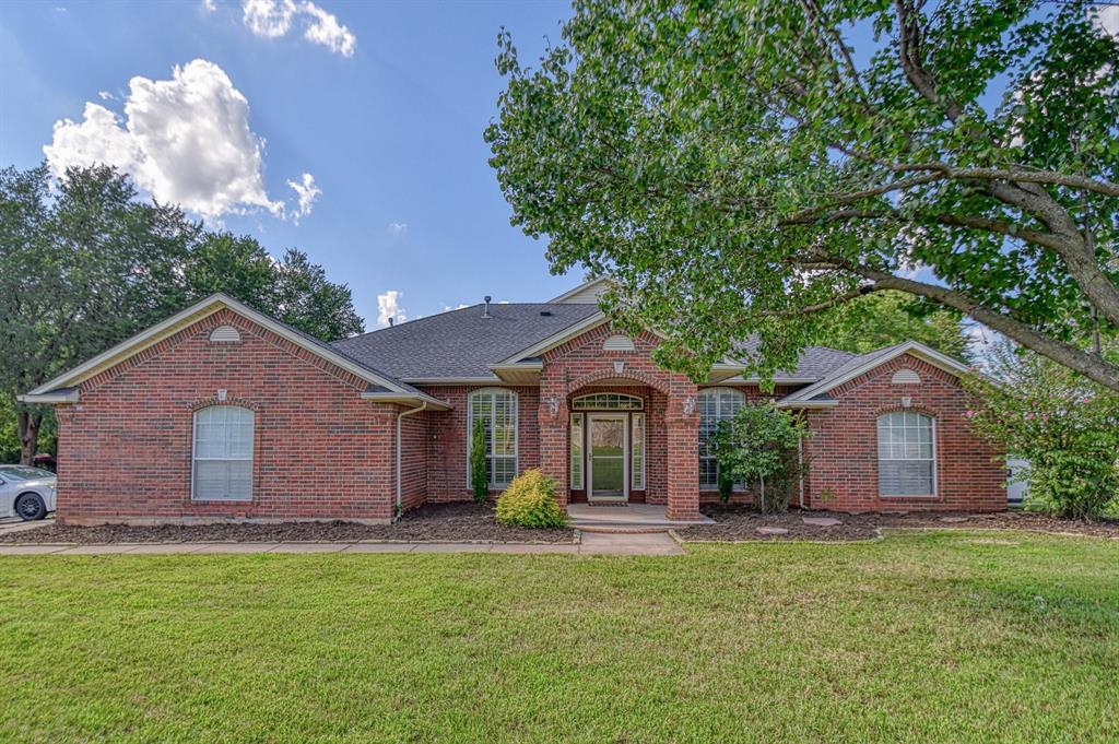 Noble, Oklahoma, 73068, United States, 6 Bedrooms Bedrooms, ,4 BathroomsBathrooms,Residential,For Sale,1978197
