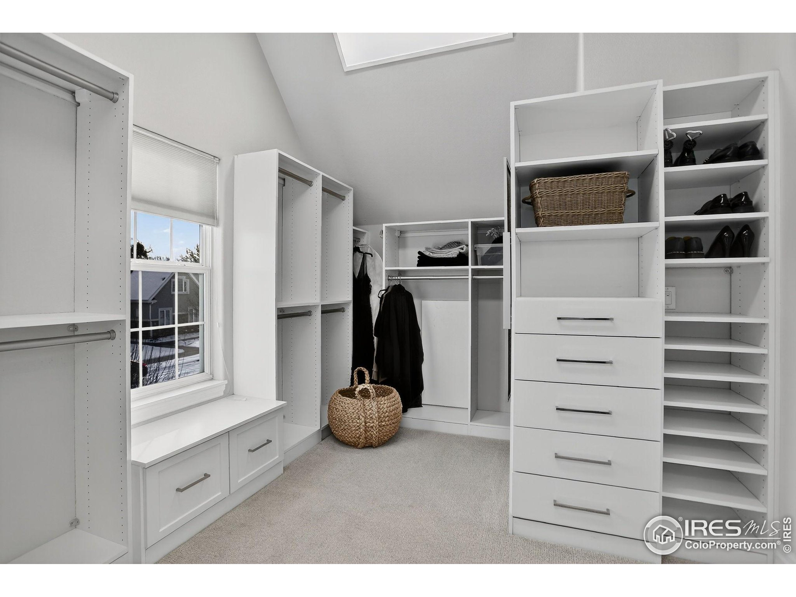 Longmont, Colorado, 80504, United States, 6 Bedrooms Bedrooms, ,2 BathroomsBathrooms,Residential,For Sale,1838026