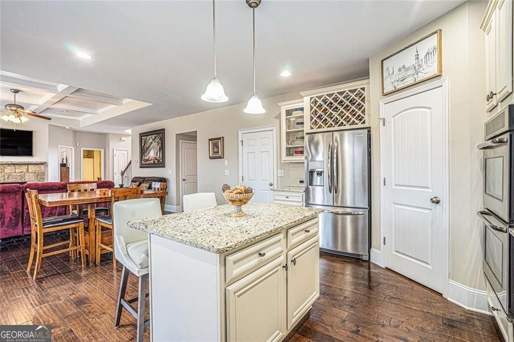 Auburn, Georgia, 30011, United States, 5 Bedrooms Bedrooms, ,3 BathroomsBathrooms,Residential,For Sale,2002297