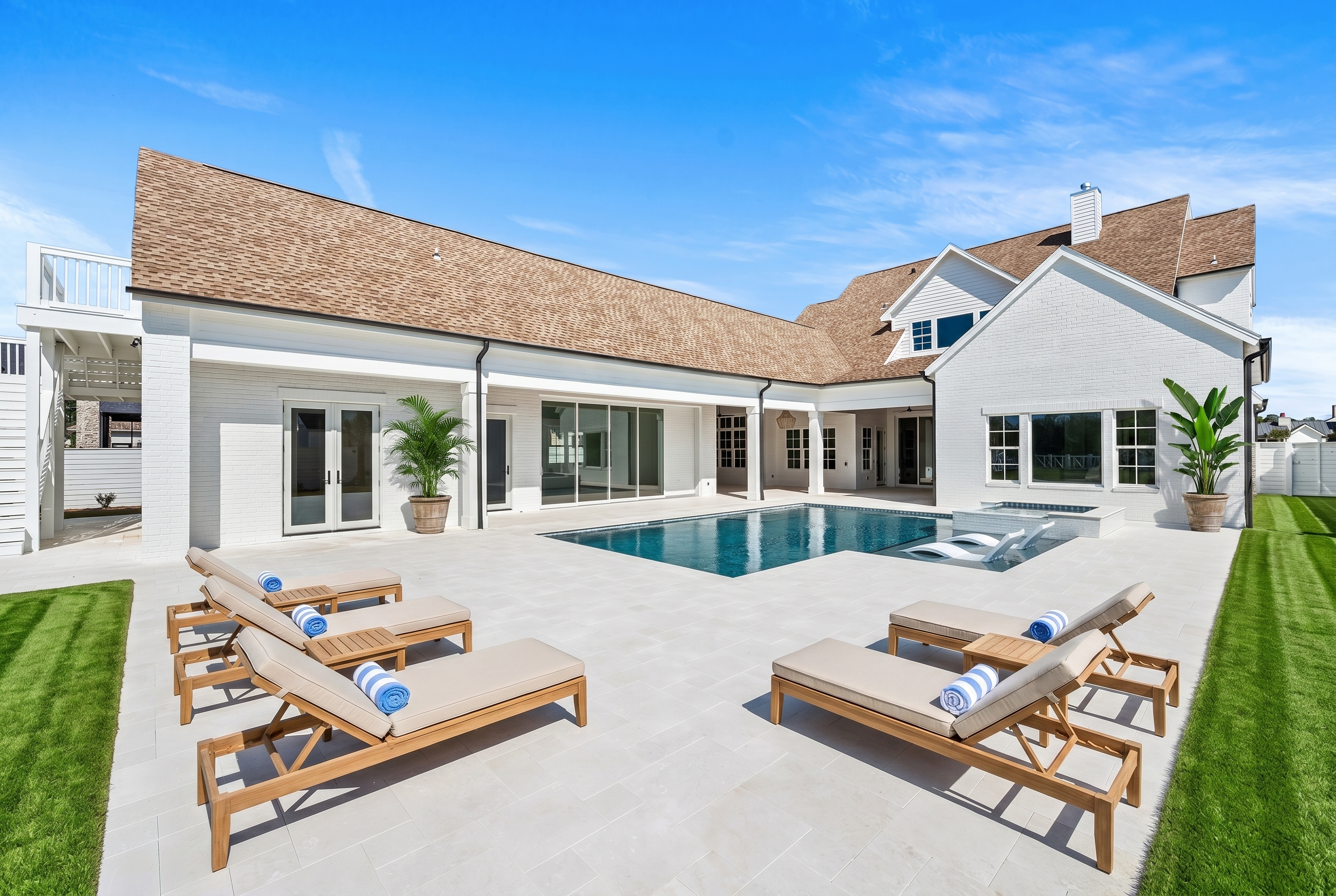  Magnificent Half-Acre Estate With Outdoor Oasis and Casita - 物件實景