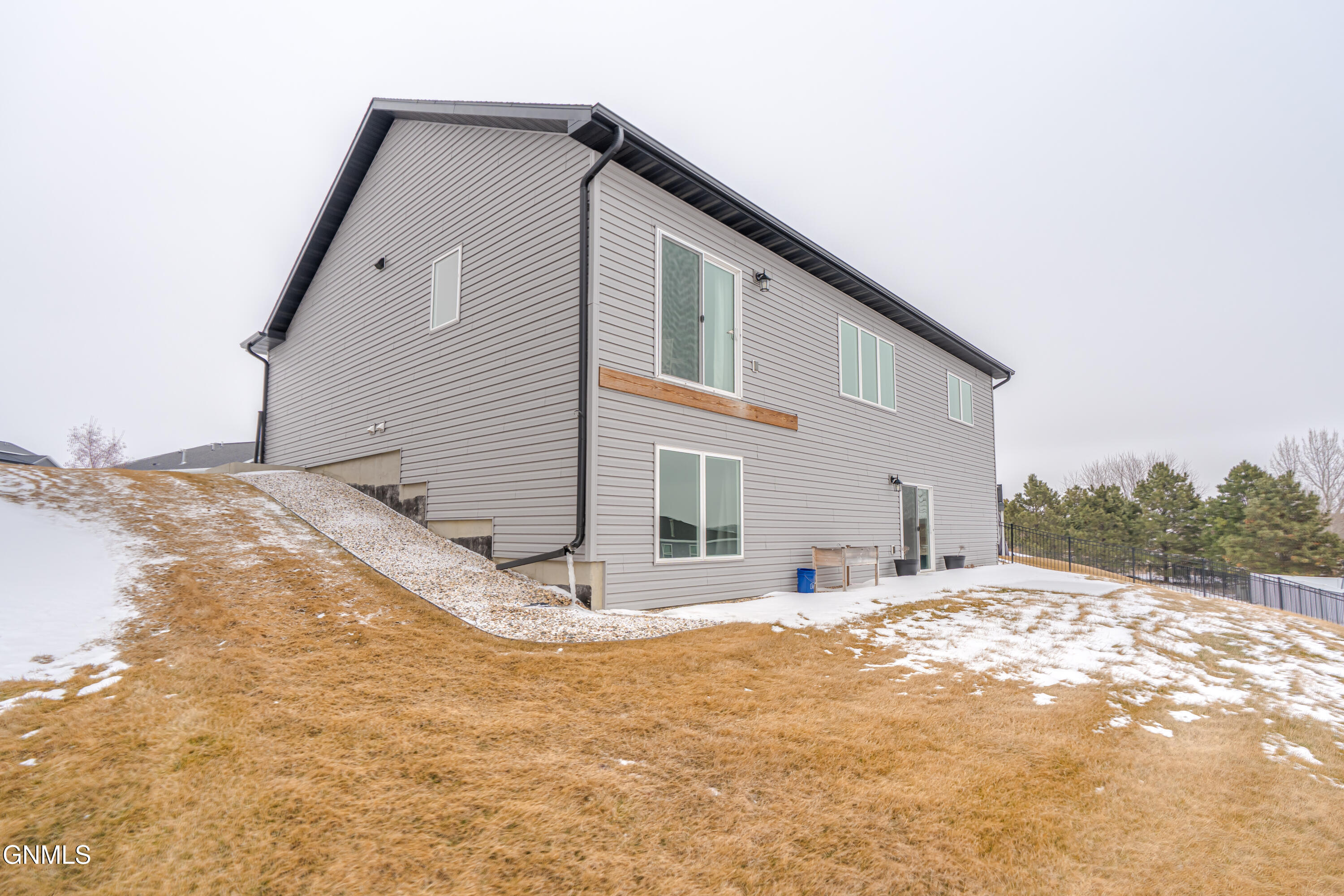 Bismarck, North Dakota, 58503, United States, 4 Bedrooms Bedrooms, ,3 BathroomsBathrooms,Residential,For Sale,2035327