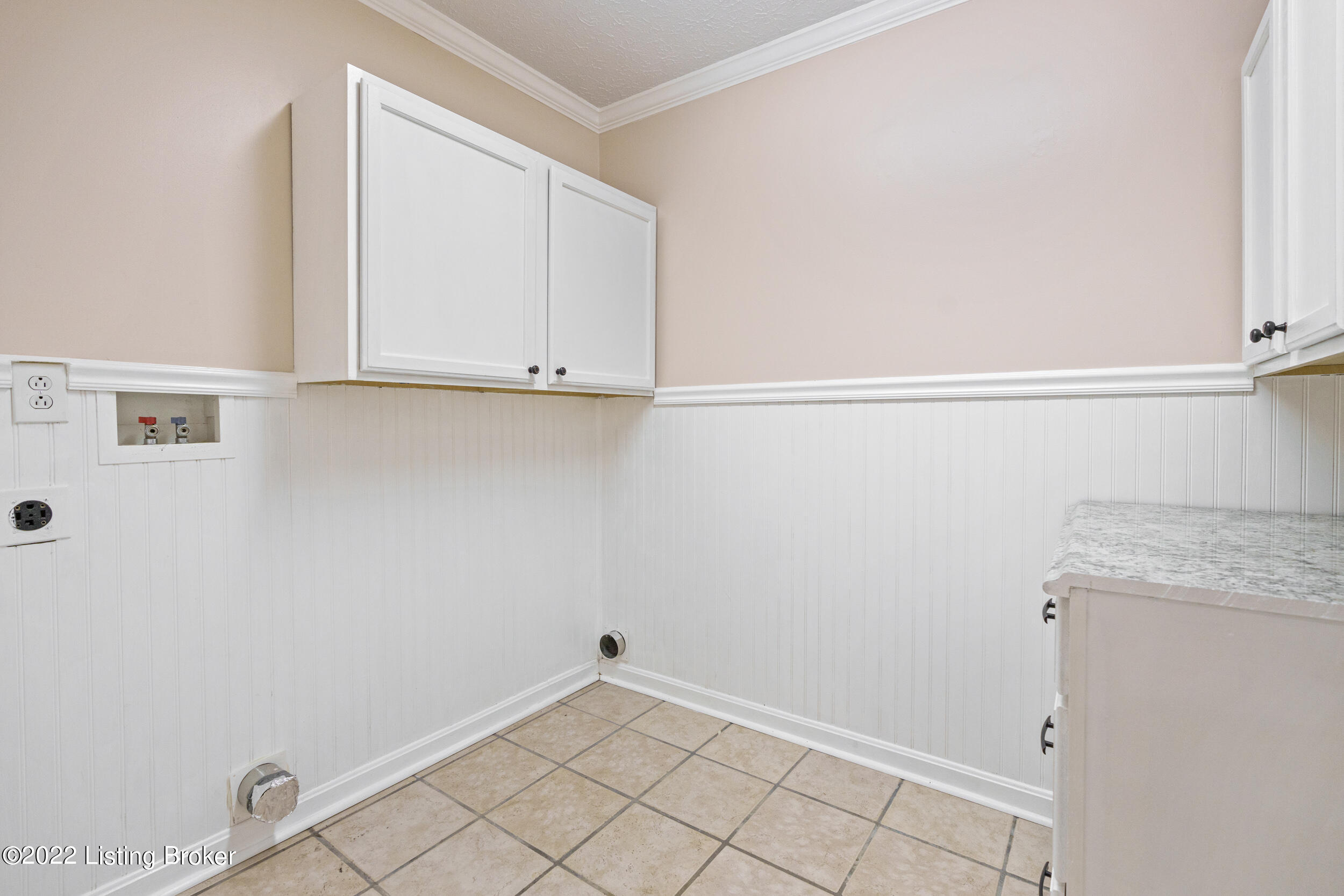 Pendleton, Kentucky, 40055, United States, 3 Bedrooms Bedrooms, ,2 BathroomsBathrooms,Residential,For Sale,1877377
