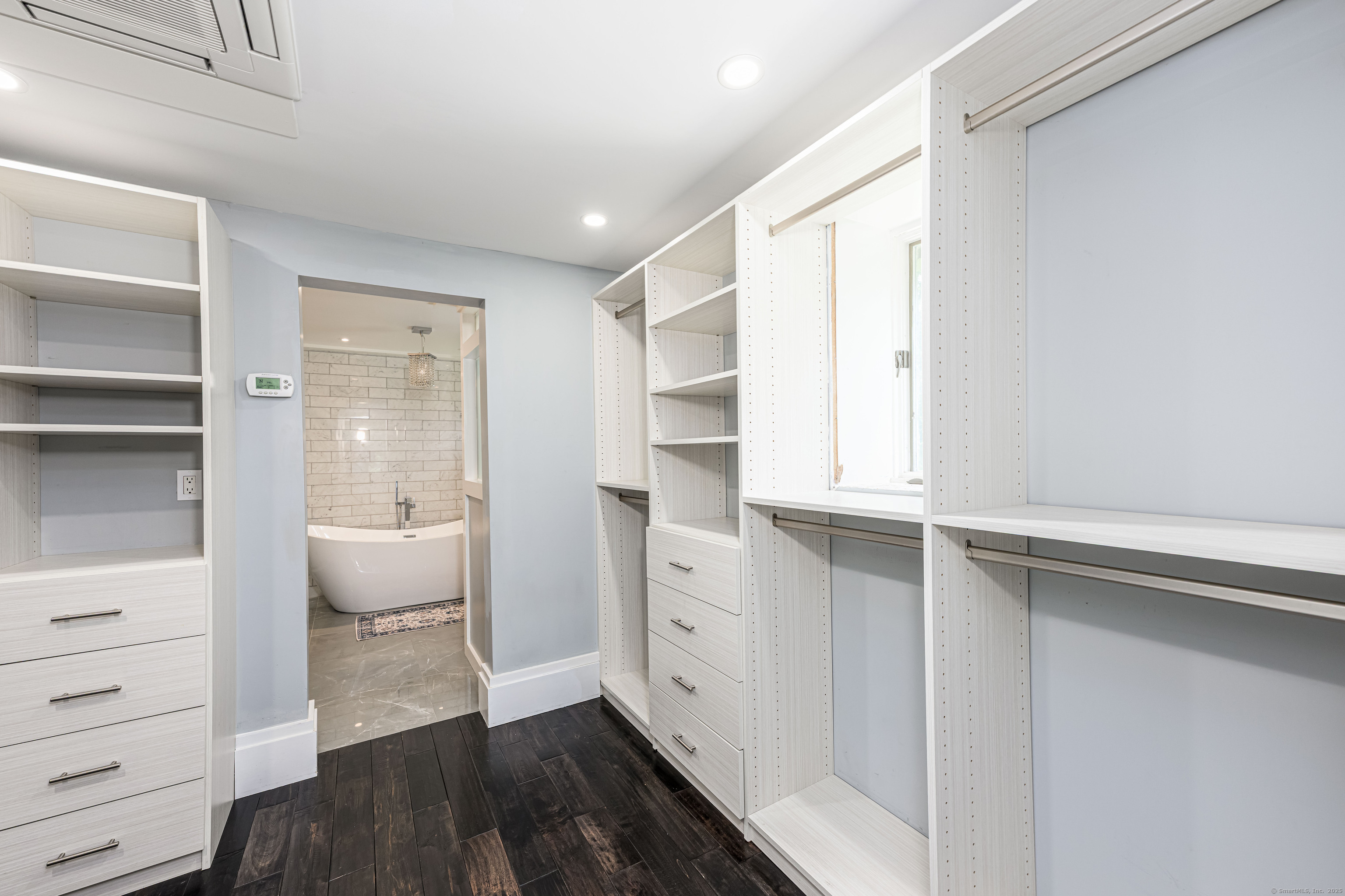 Bethany, Connecticut, 06524, United States, 4 Bedrooms Bedrooms, ,4 BathroomsBathrooms,Residential,For Sale,1911877