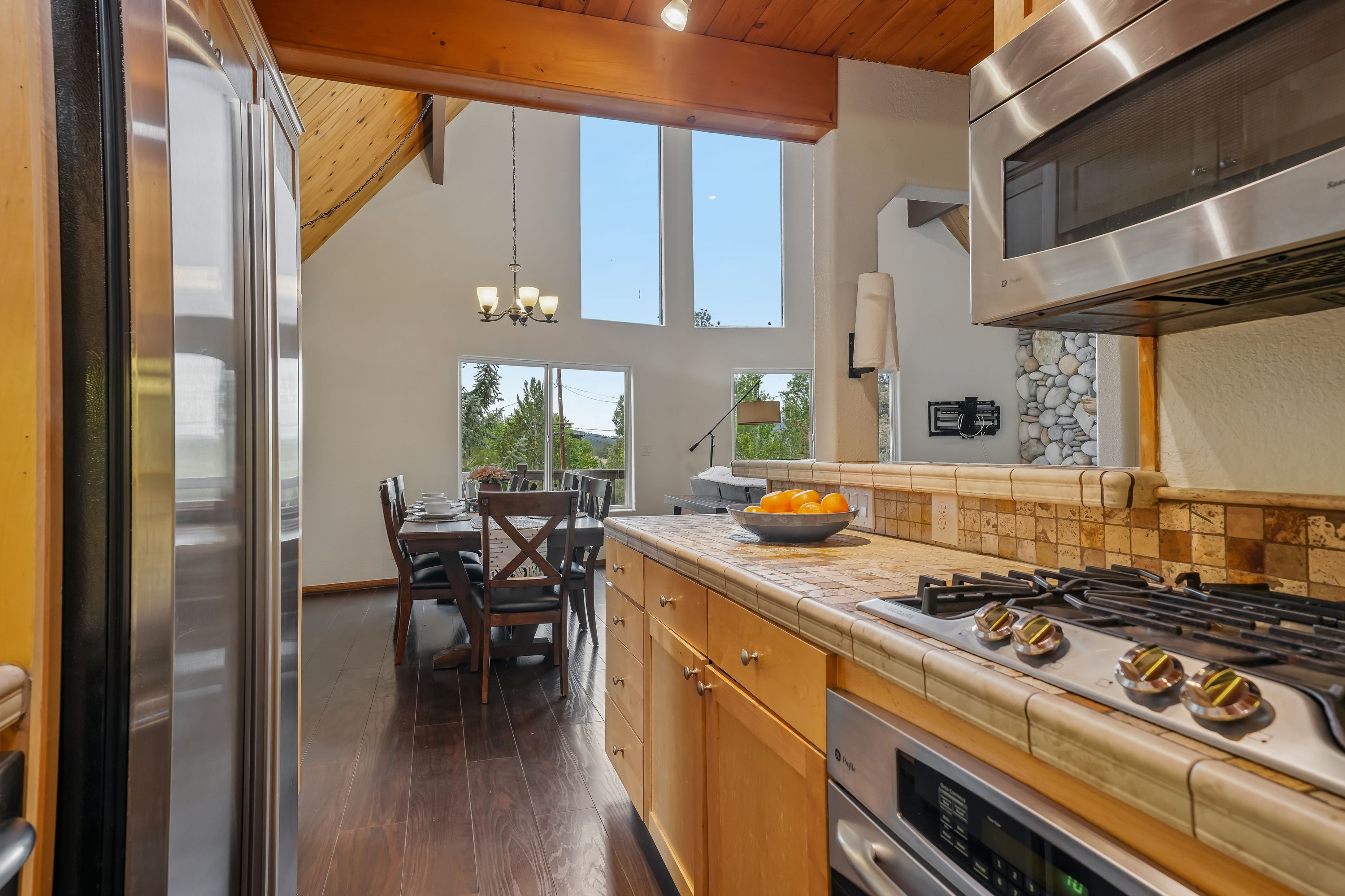  265 Eagle Drive, Big Bear Lake, CA 92315 - 物件實景