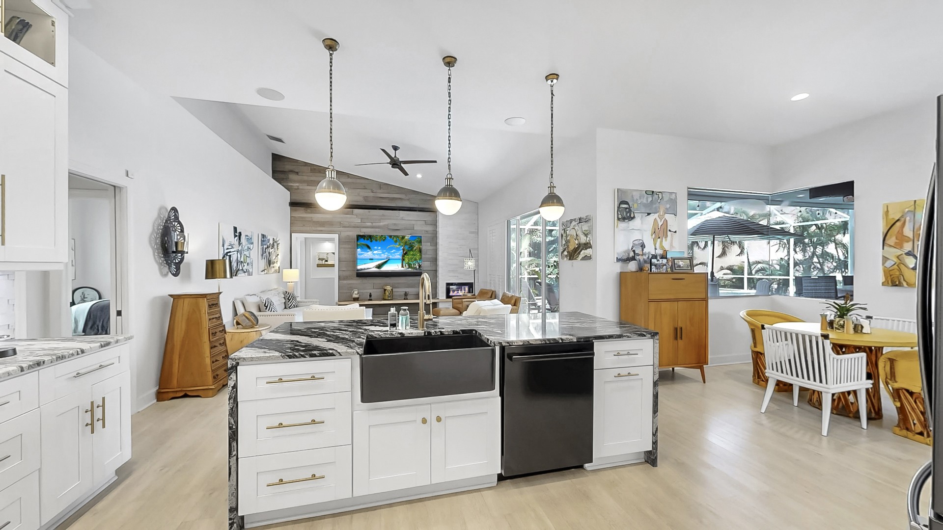 Apollo Beach, Florida, 33572, United States, 4 Bedrooms Bedrooms, ,3 BathroomsBathrooms,Residential,For Sale,1895059