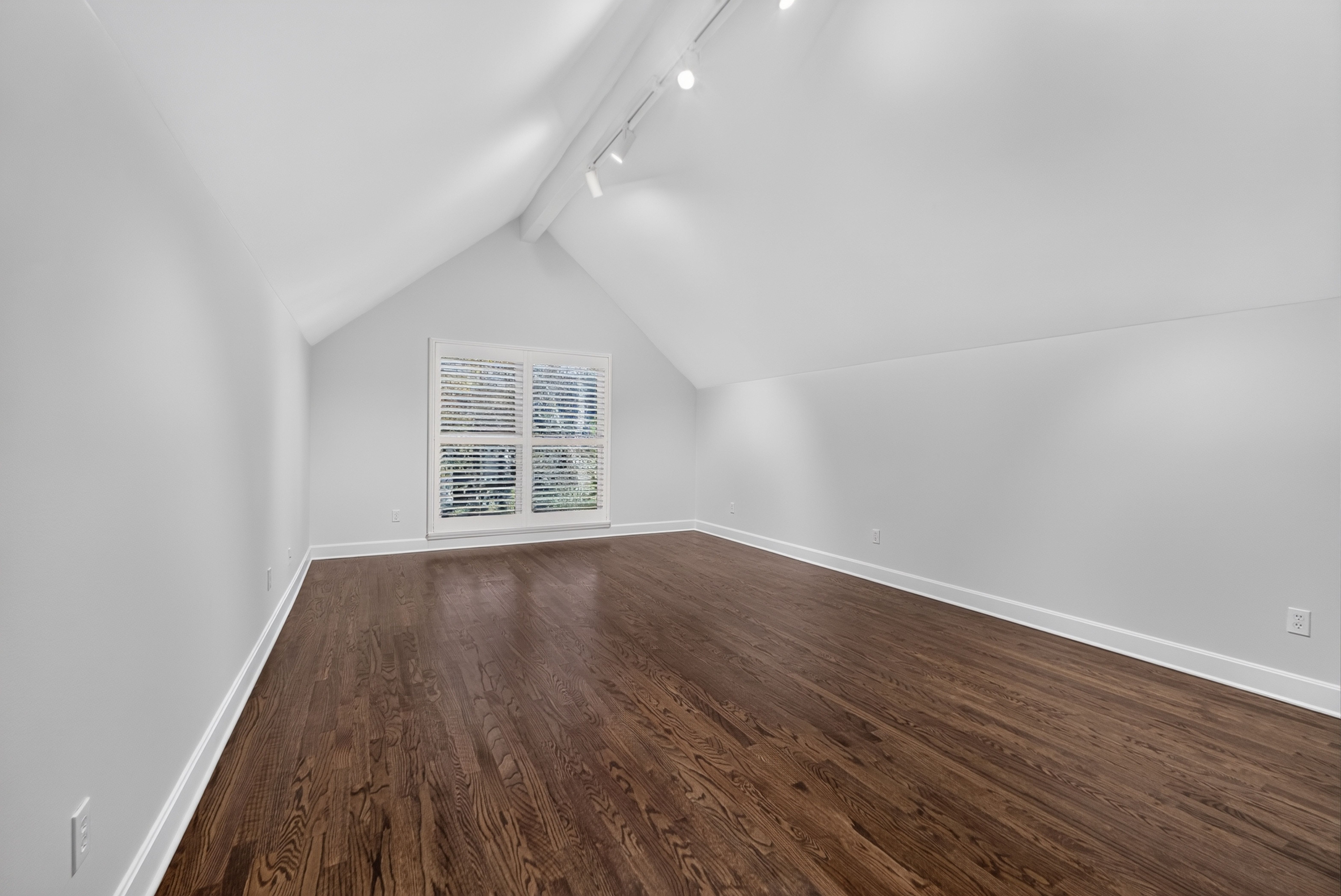  7904 Bristol Court, Prairie Village, KS 66208 - 物件實景