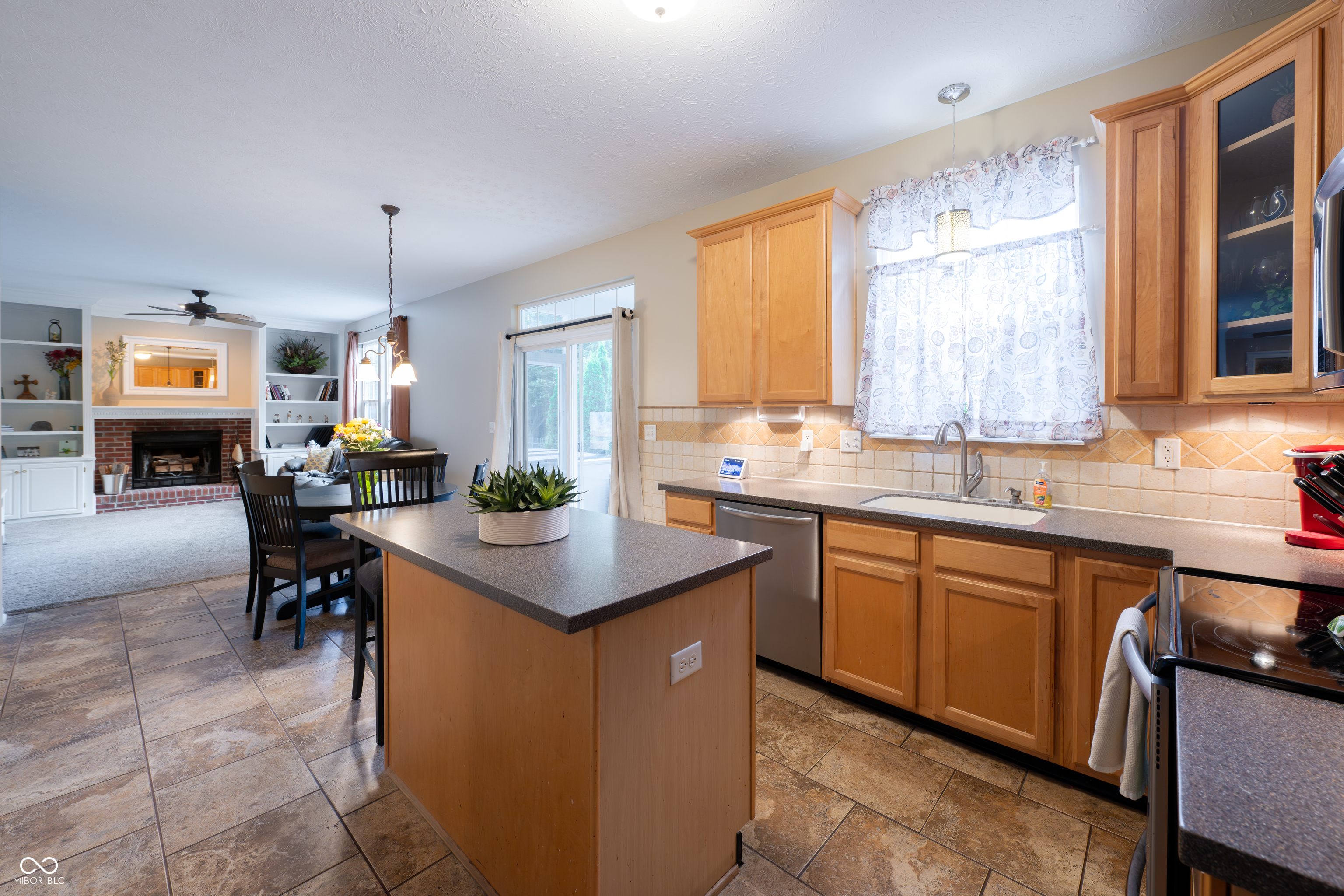 Carmel, Indiana, 46033, United States, 4 Bedrooms Bedrooms, ,4 BathroomsBathrooms,Residential,For Sale,1975371