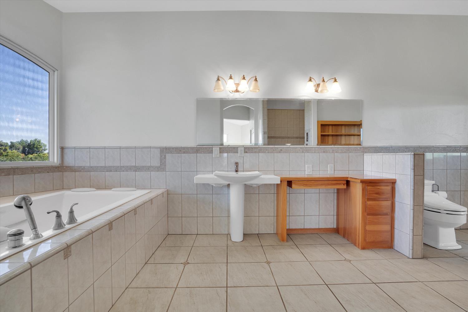 Stevinson, California, 95374, United States, 4 Bedrooms Bedrooms, ,3 BathroomsBathrooms,Residential,For Sale,2000043