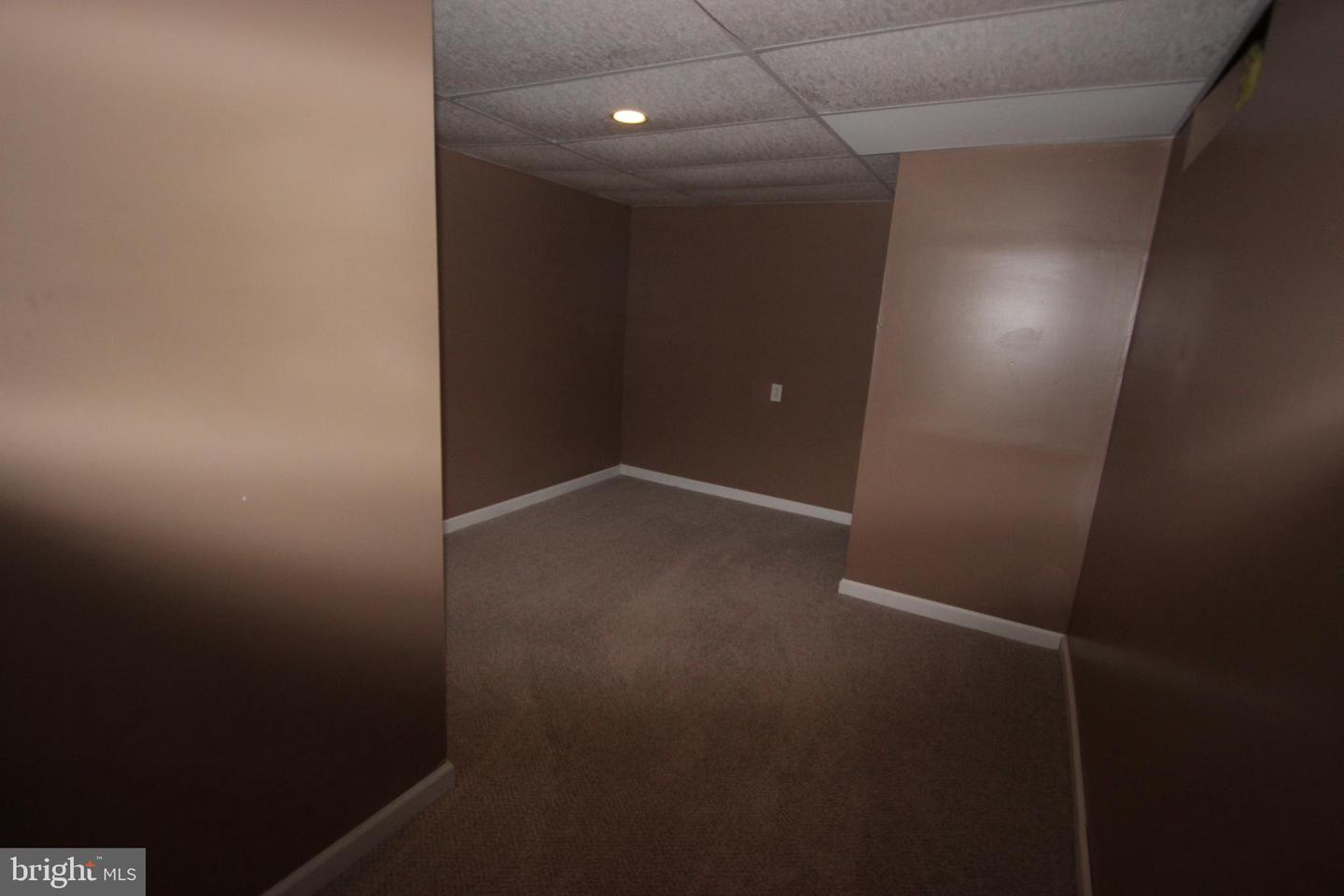 New Castle, Delaware, 19720, United States, 4 Bedrooms Bedrooms, ,3 BathroomsBathrooms,Residential,For Sale,2049034