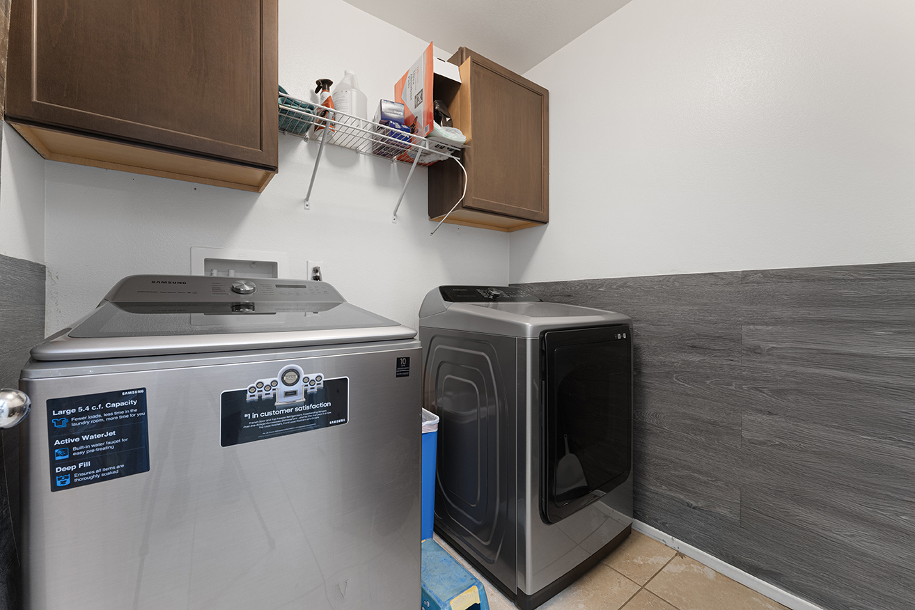 Winchester, California, 92596, United States, 6 Bedrooms Bedrooms, ,4 BathroomsBathrooms,Residential,For Sale,1983204