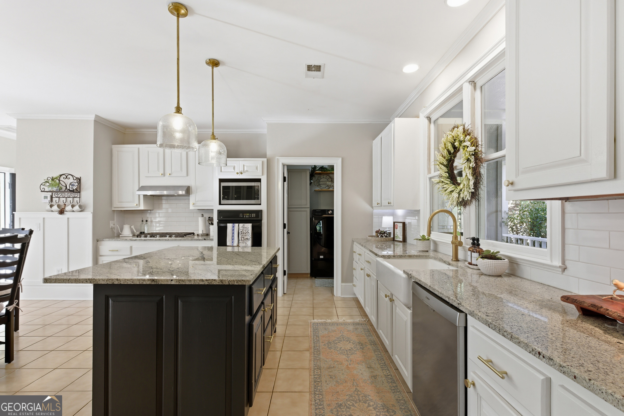 Clarkesville, Georgia, 30523, United States, 4 Bedrooms Bedrooms, ,4 BathroomsBathrooms,Residential,For Sale,1975876