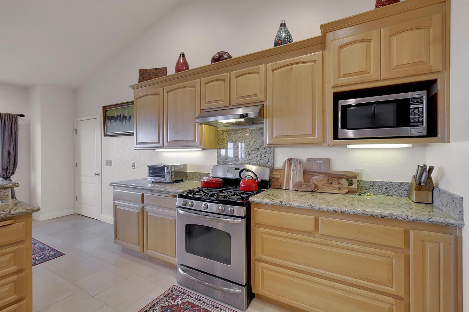 Browns Valley, California, 95918, United States, 5 Bedrooms Bedrooms, ,4 BathroomsBathrooms,Residential,For Sale,1980583