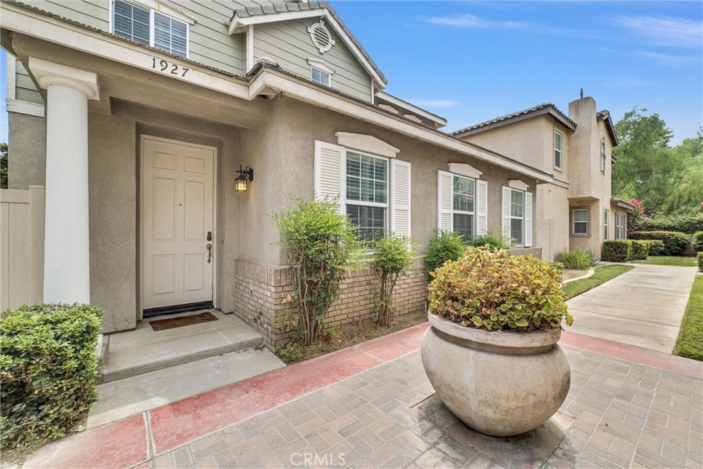 Riverside, California, 92501, United States, 3 Bedrooms Bedrooms, ,3 BathroomsBathrooms,Residential,For Sale,1895541