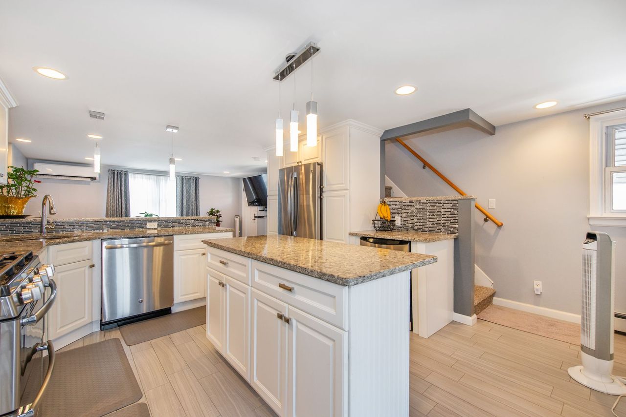 Harrison, New Jersey, 07029, United States, 2 Bedrooms Bedrooms, ,1 BathroomBathrooms,Residential,For Sale,1984057