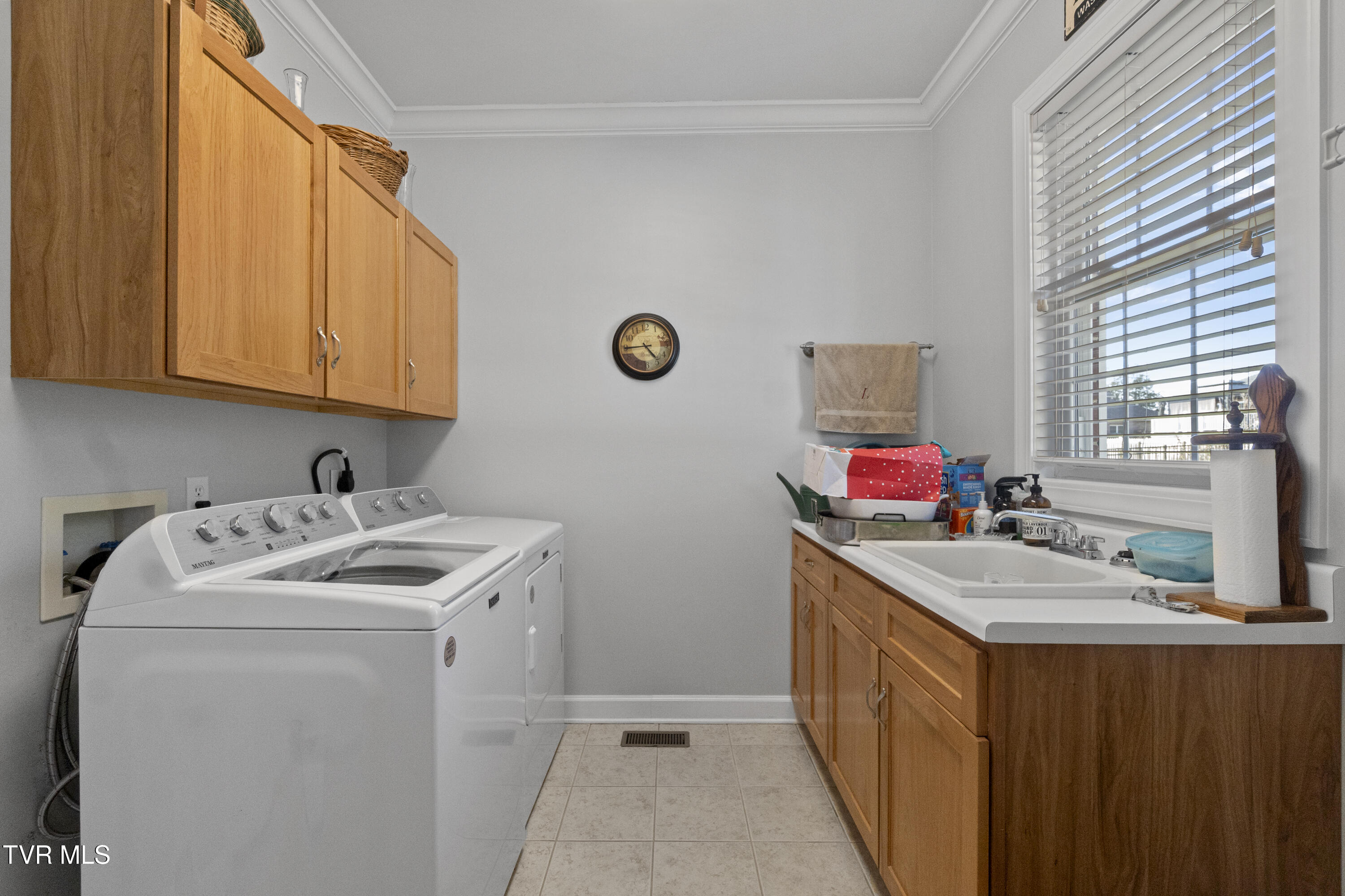 Greeneville, Tennessee, 37745, United States, 5 Bedrooms Bedrooms, ,5 BathroomsBathrooms,Residential,For Sale,2012581