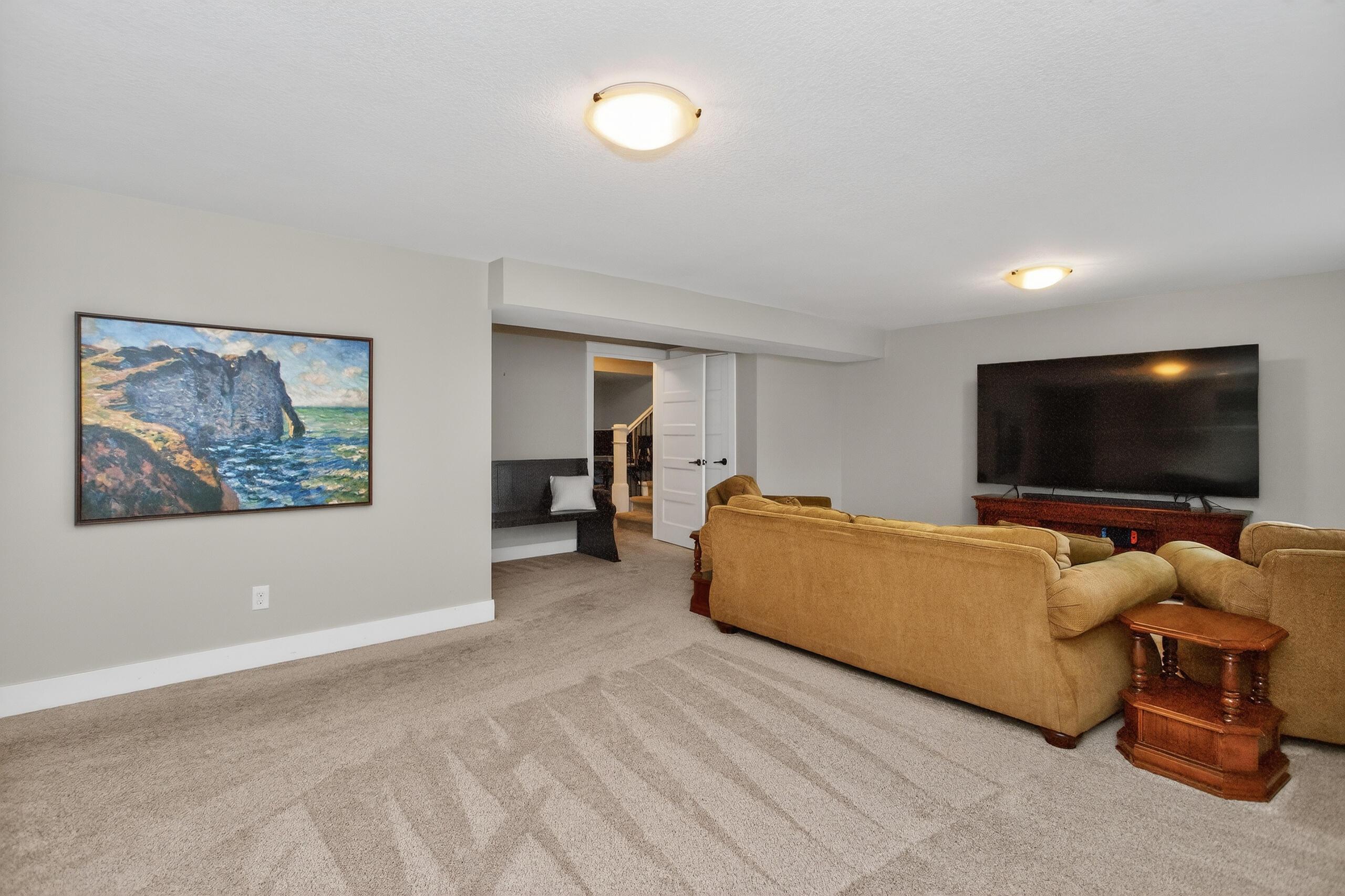 Ames, Iowa, 50014, United States, 5 Bedrooms Bedrooms, ,4 BathroomsBathrooms,Residential,For Sale,2006448