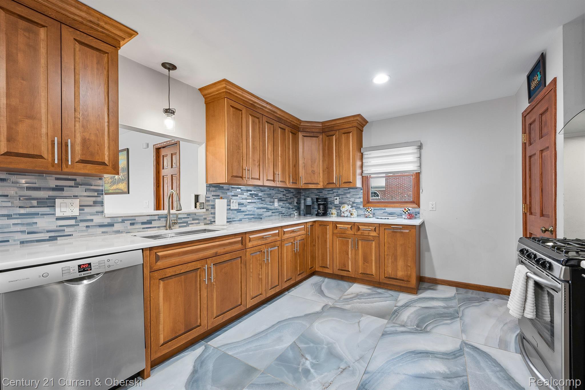 Dearborn, Michigan, 48128, United States, 4 Bedrooms Bedrooms, ,3 BathroomsBathrooms,Residential,For Sale,1908051