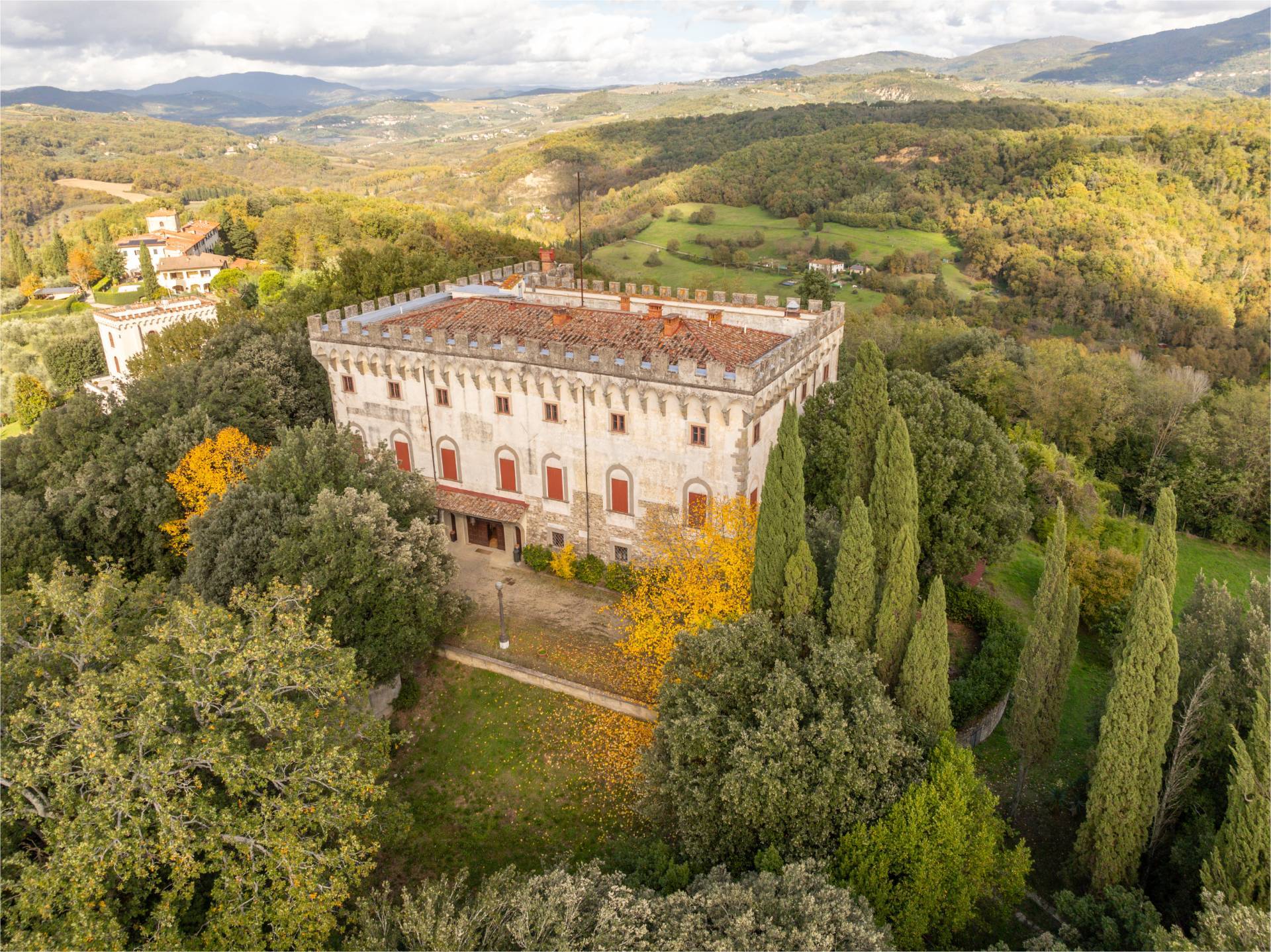 Reggello, Firenze, 50066, IT, 16 Bedrooms Bedrooms, ,15 BathroomsBathrooms,Residential,For Sale,1990362