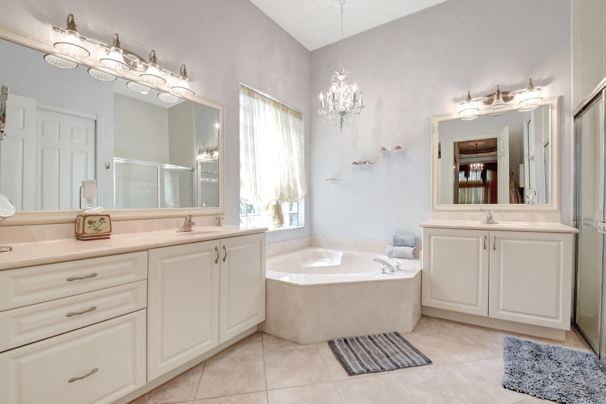 Lake Worth, Florida, 33467, United States, 4 Bedrooms Bedrooms, ,3 BathroomsBathrooms,Residential,For Sale,1829165