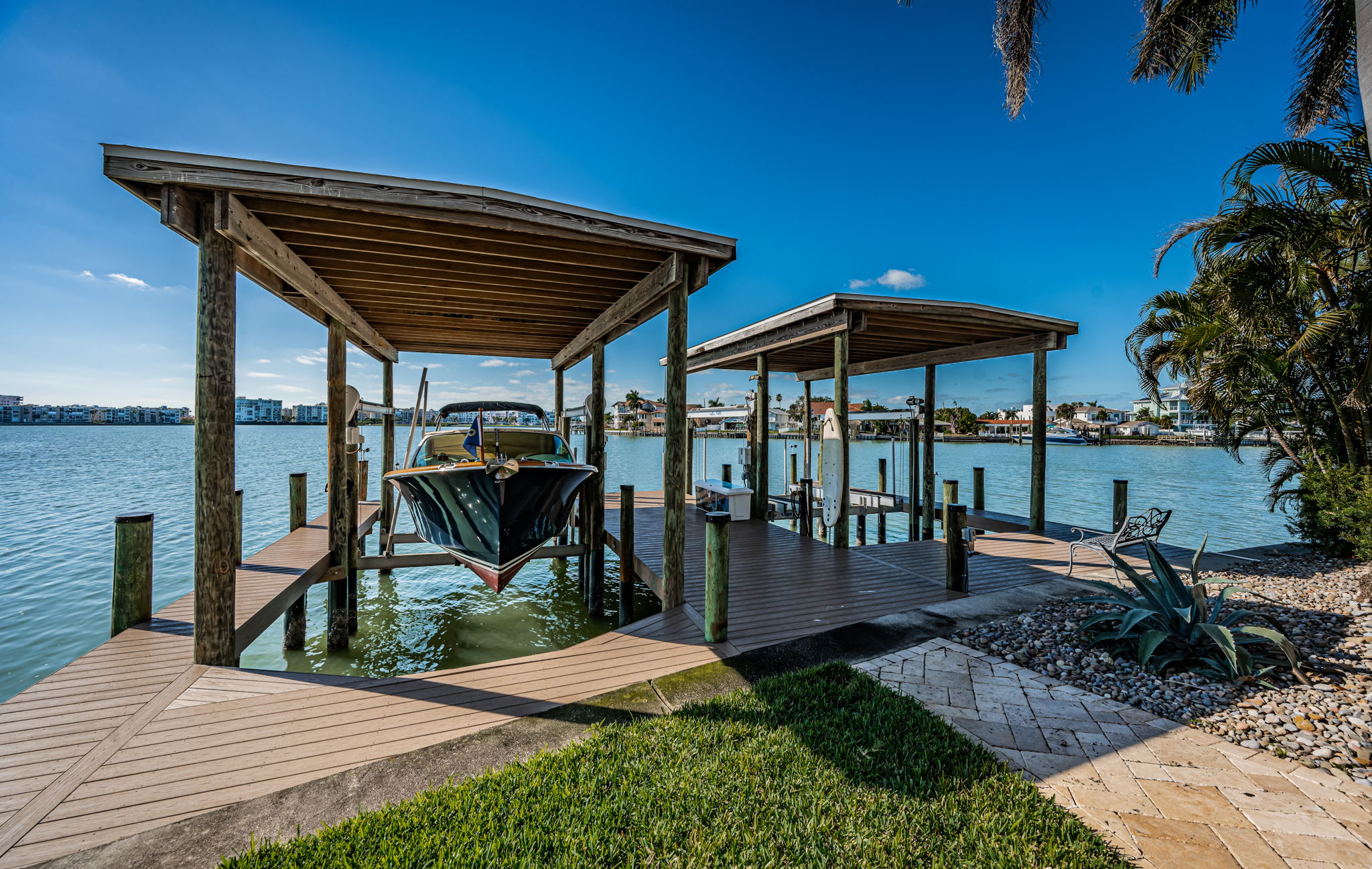 St Petersburg, Florida, 33707, United States, 5 Bedrooms Bedrooms, ,5 BathroomsBathrooms,Residential,For Sale,2007772