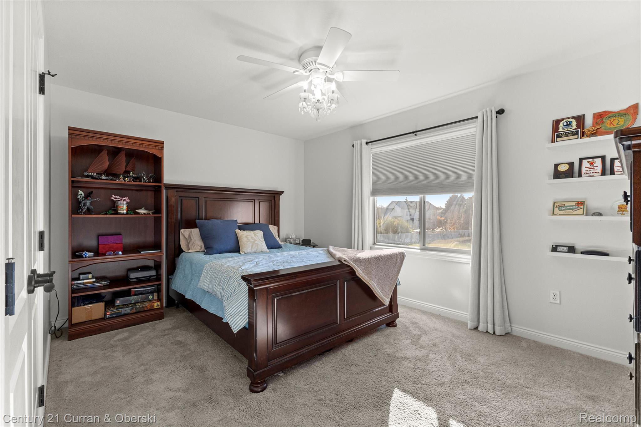 Monroe, Michigan, 48161, United States, 4 Bedrooms Bedrooms, ,3 BathroomsBathrooms,Residential,For Sale,1995376