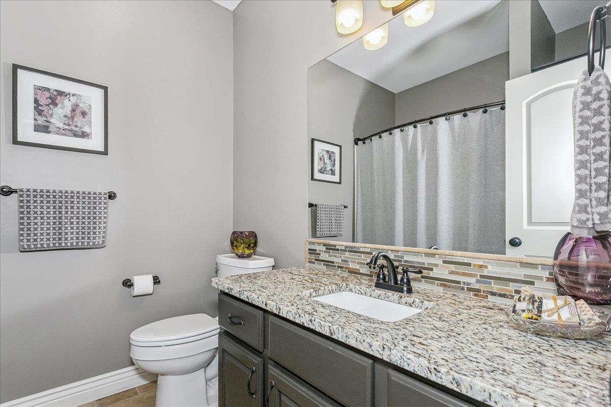 Augusta, Kansas, 67010, United States, 4 Bedrooms Bedrooms, ,4 BathroomsBathrooms,Residential,For Sale,1942309