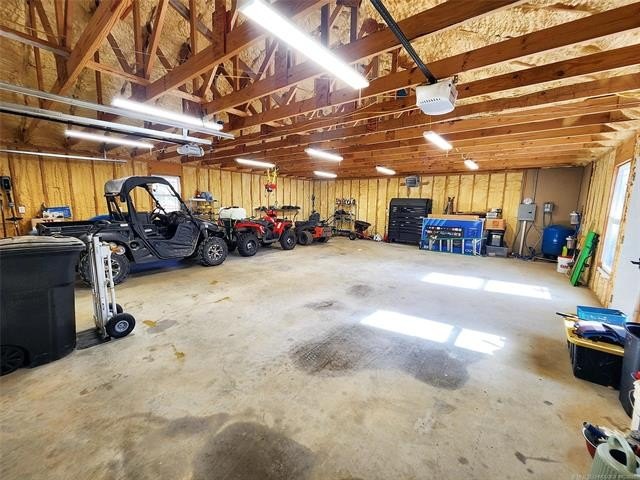 Tahlequah, Oklahoma, 74464, United States, 4 Bedrooms Bedrooms, ,4 BathroomsBathrooms,Residential,For Sale,1984008