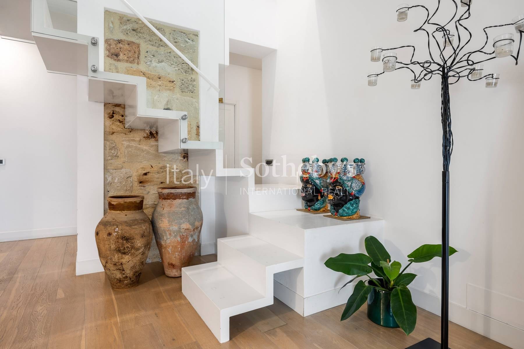 Penthouse with Terrace in the Heart of Palermo