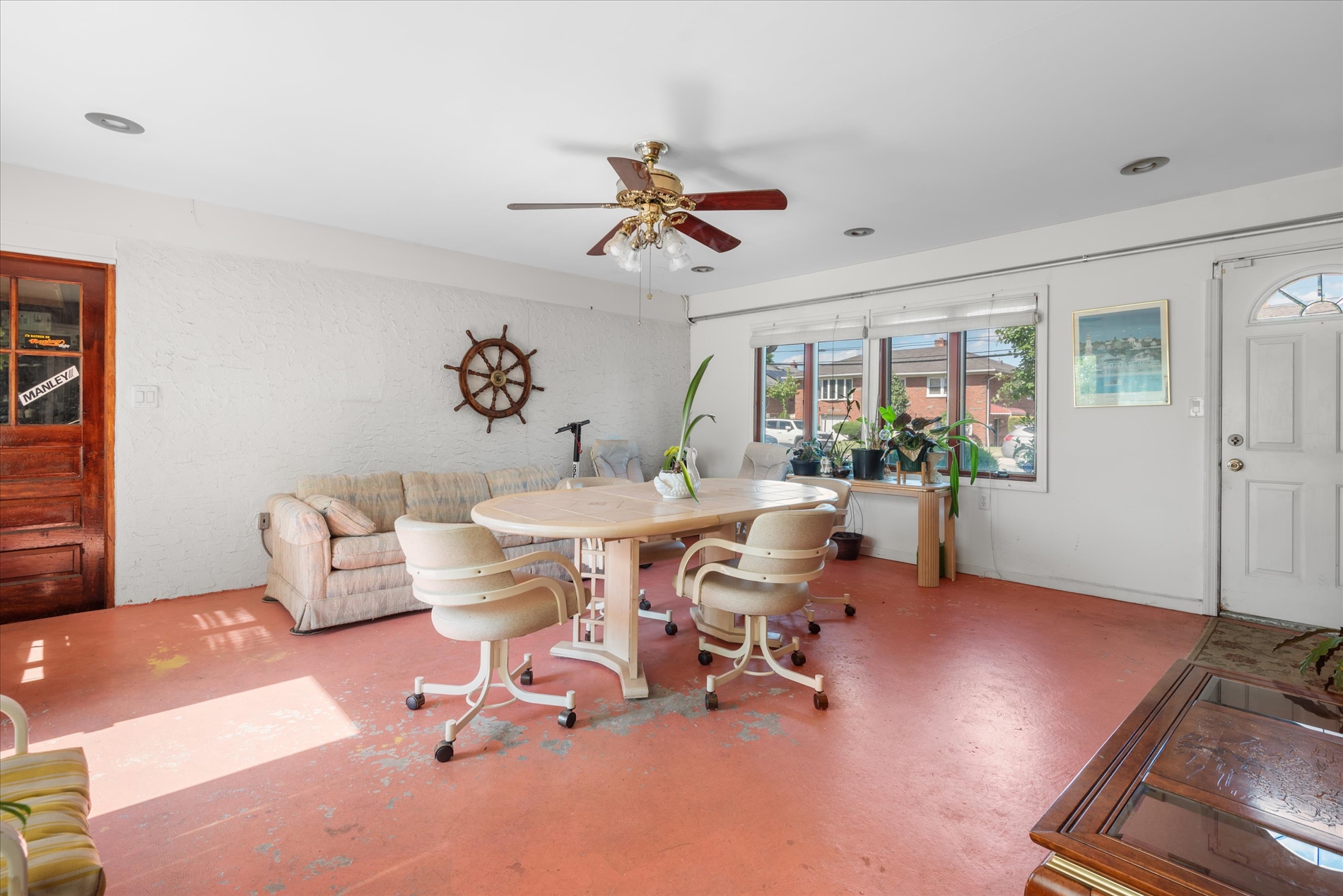 Howard Beach, New York, 11414, United States, 4 Bedrooms Bedrooms, ,3 BathroomsBathrooms,Residential,For Sale,1835164