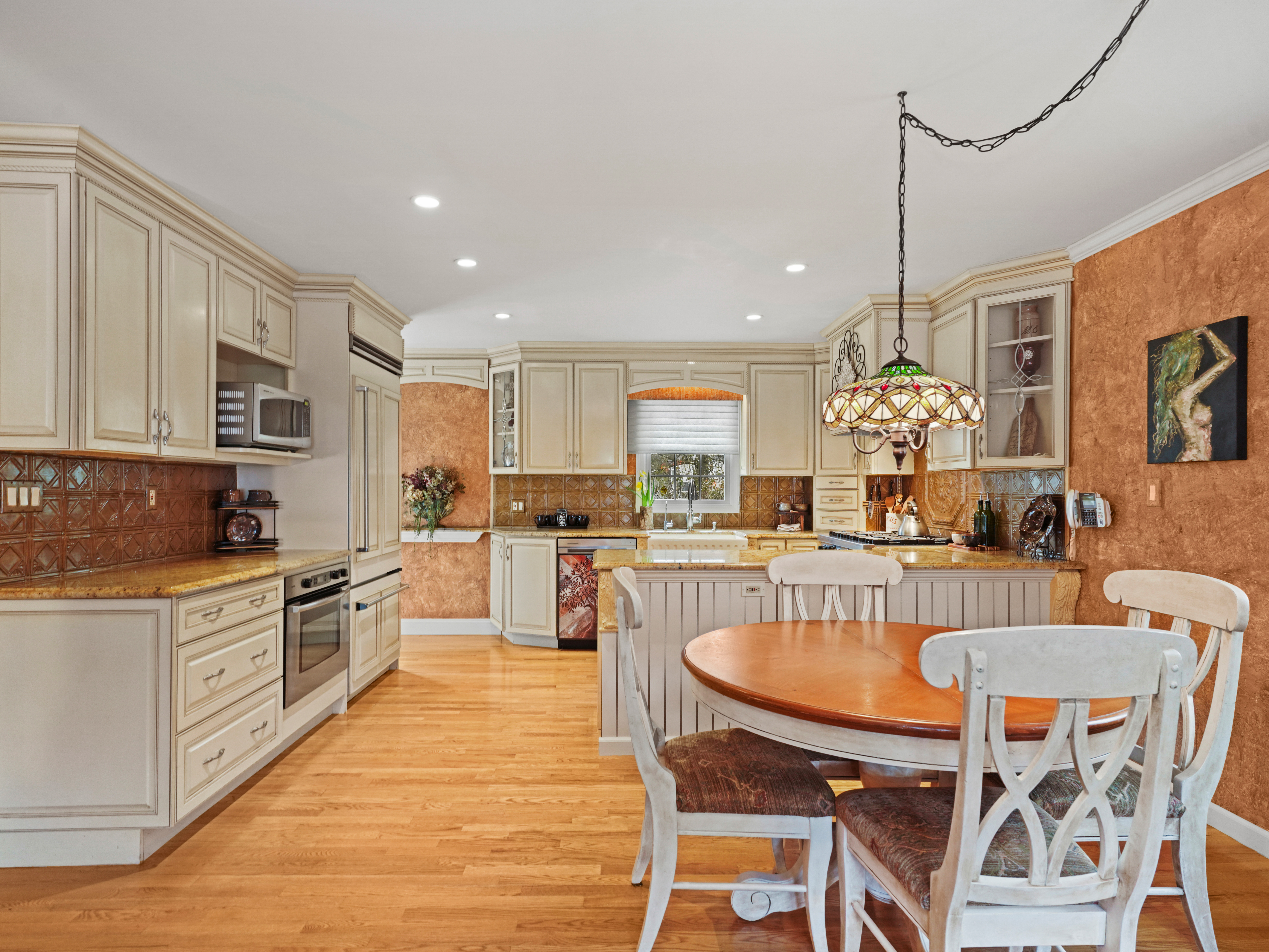  Stunning Custom Colonial - 物件實景