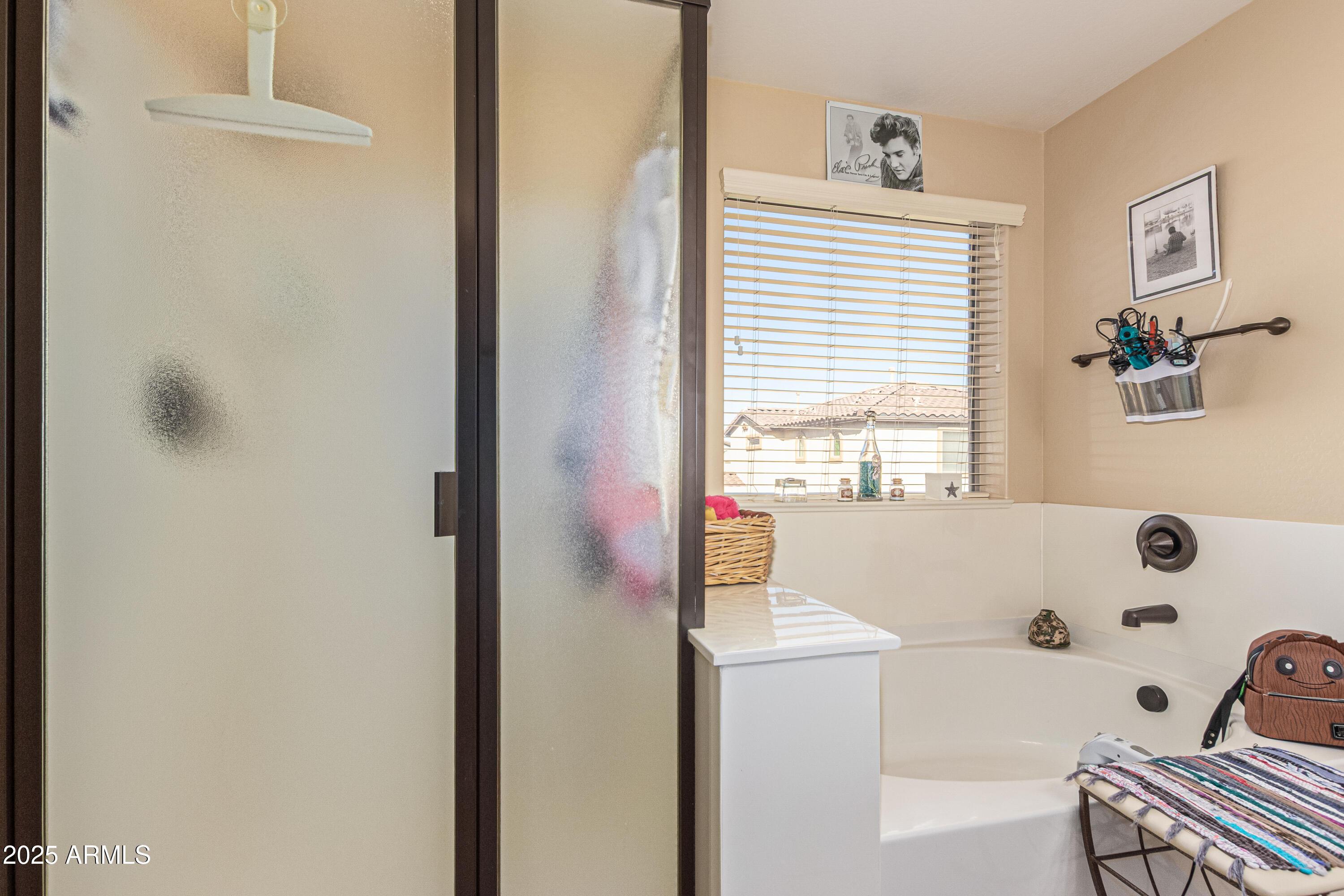 Gilbert, Arizona, 85298, United States, 4 Bedrooms Bedrooms, ,4 BathroomsBathrooms,Residential,For Sale,1987030