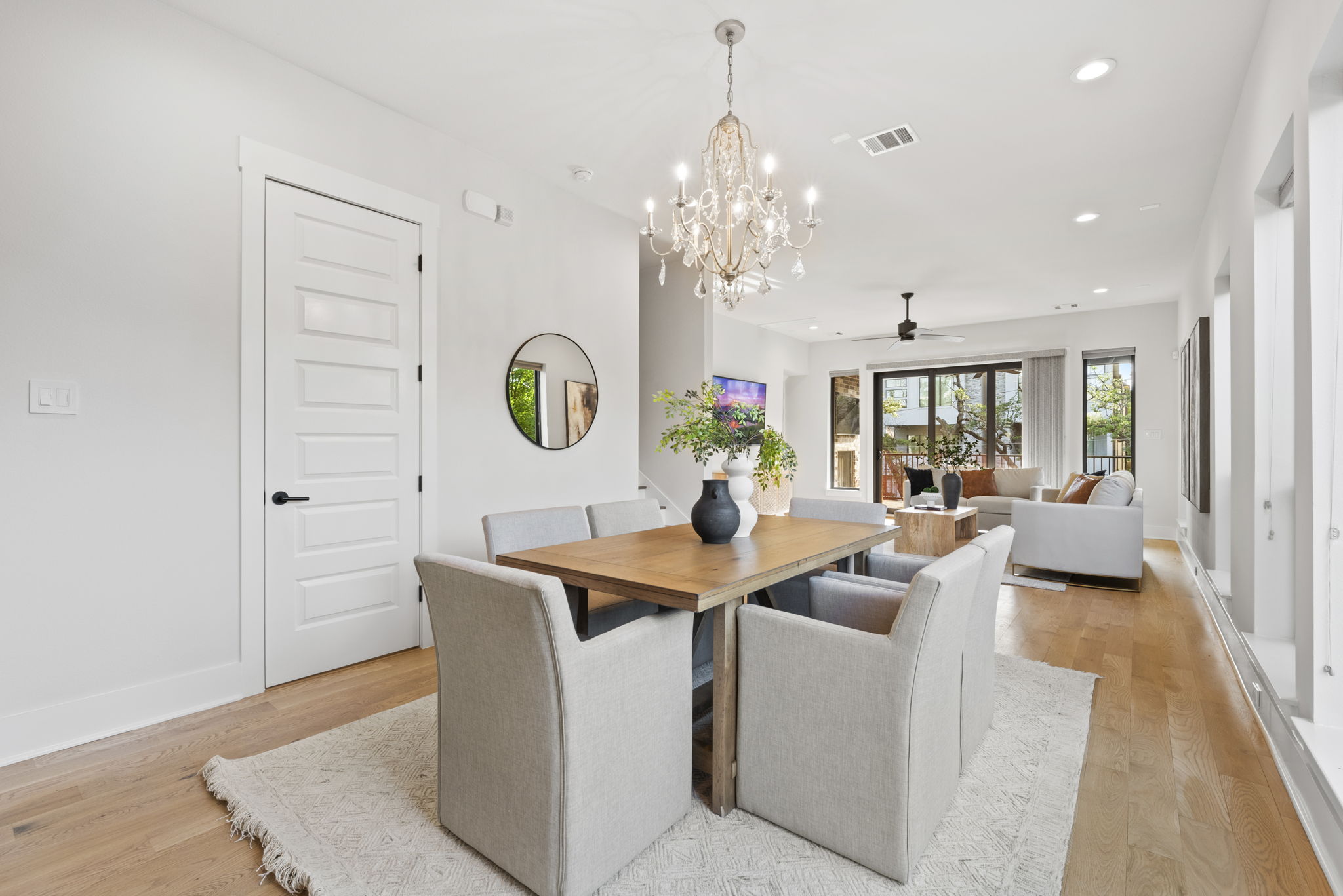 Houston, Texas, 77098, United States, 3 Bedrooms Bedrooms, ,4 BathroomsBathrooms,Residential,For Sale,1975759