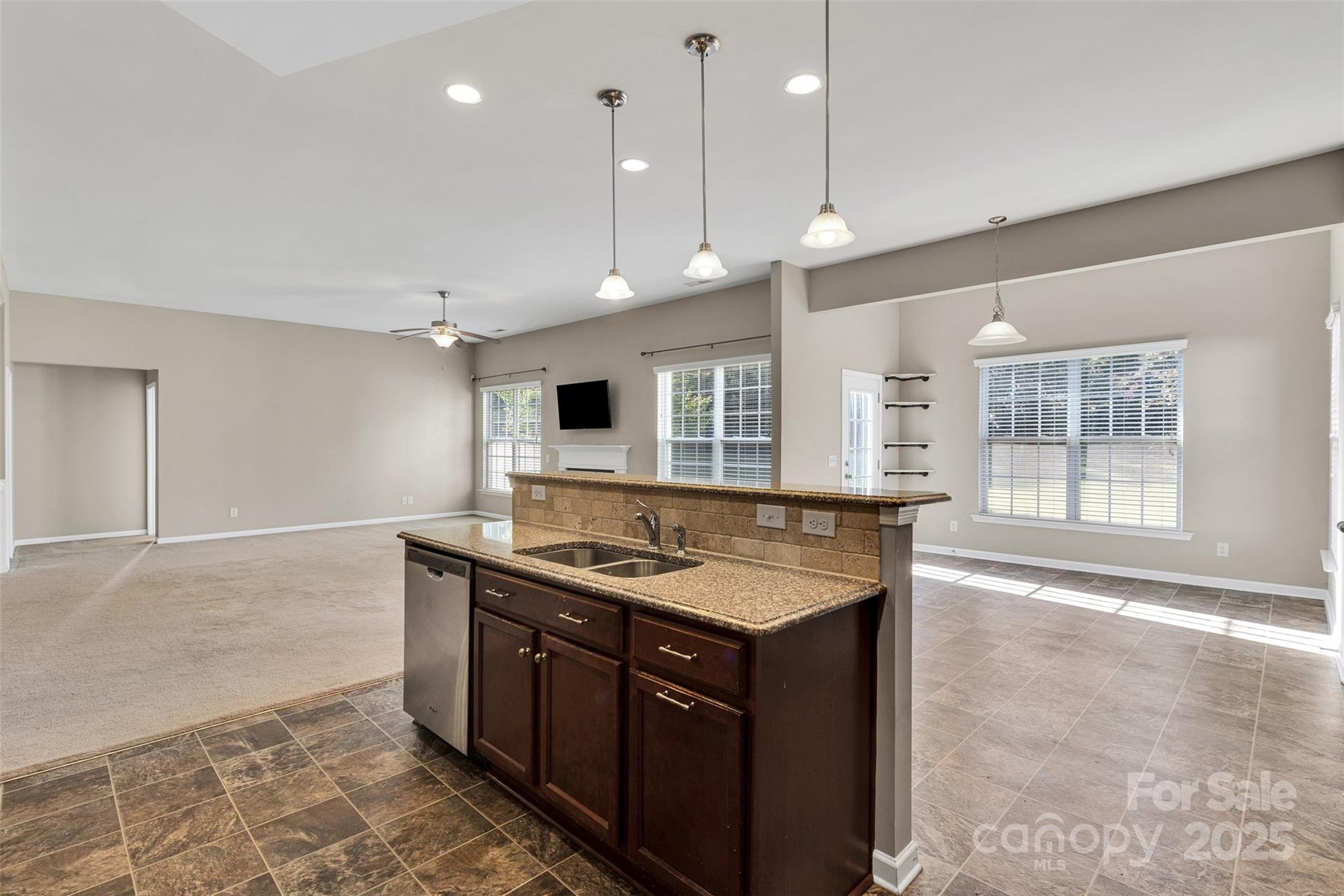 Charlotte, North Carolina, 28278, United States, 3 Bedrooms Bedrooms, ,2 BathroomsBathrooms,Residential,For Sale,1948260